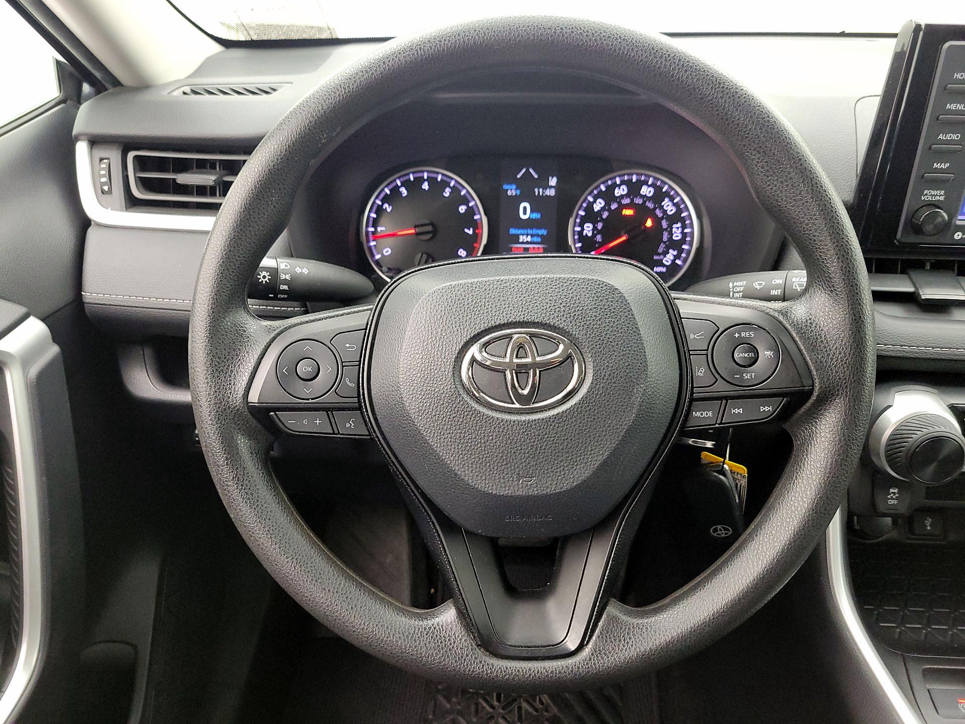 Thumbnail: 2021 Toyota RAV4 - 10