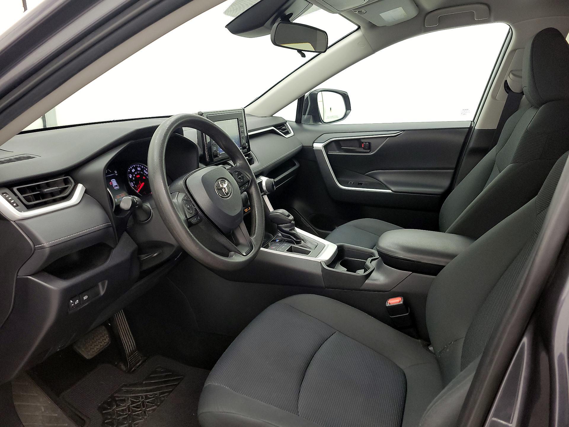 Thumbnail: 2021 Toyota RAV4 - 11