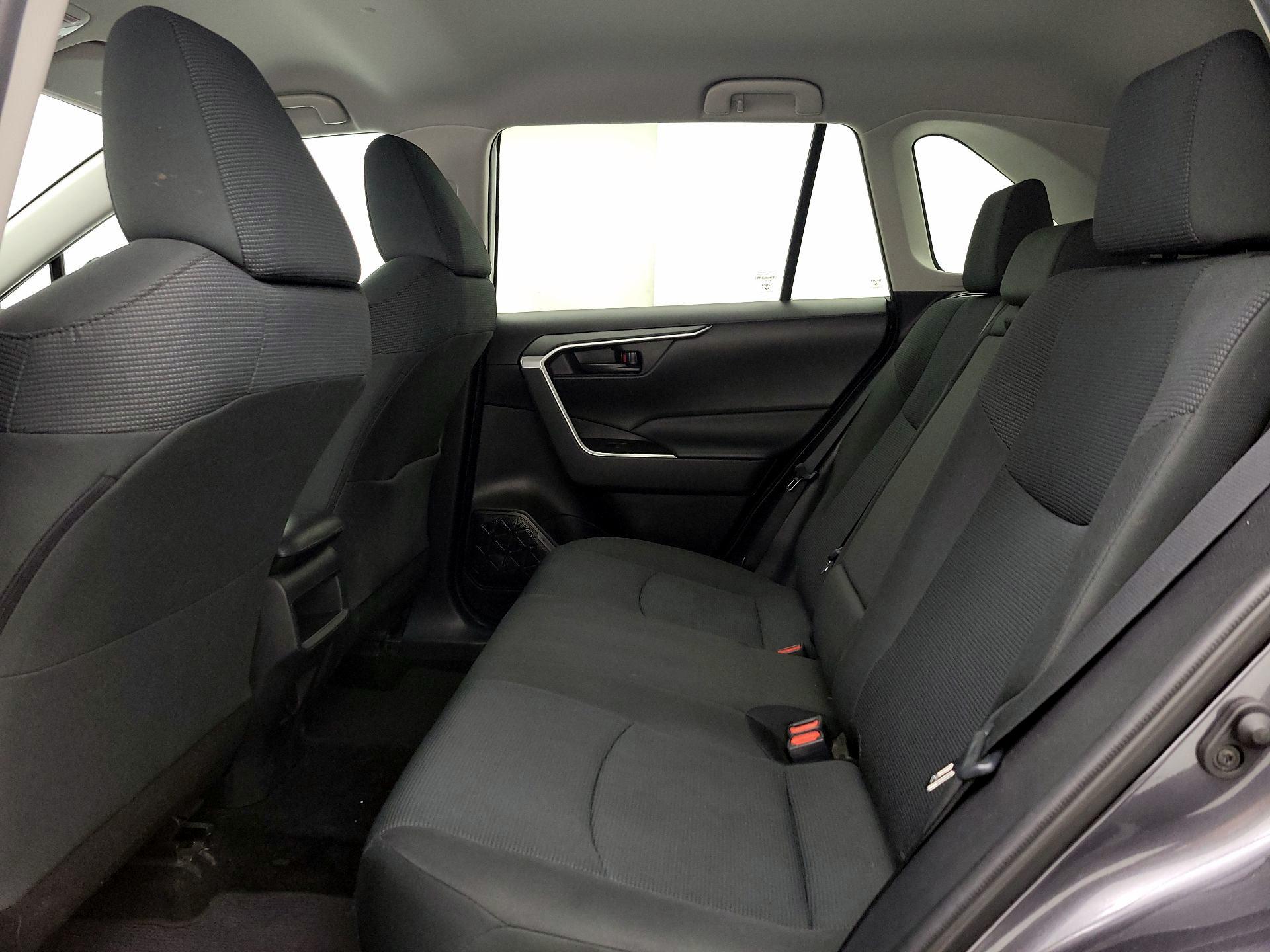 Thumbnail: 2021 Toyota RAV4 - 19