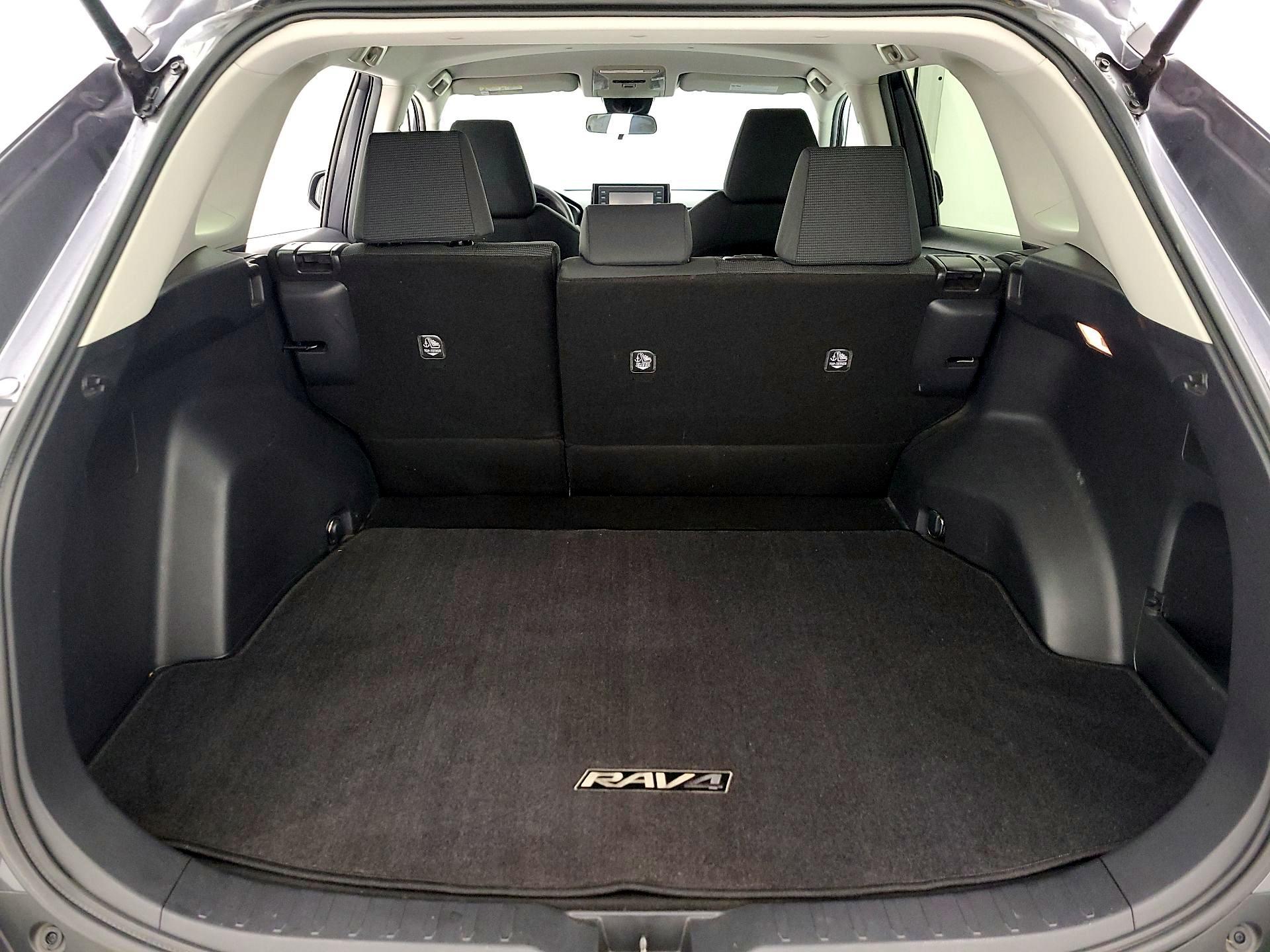 Thumbnail: 2021 Toyota RAV4 - 20