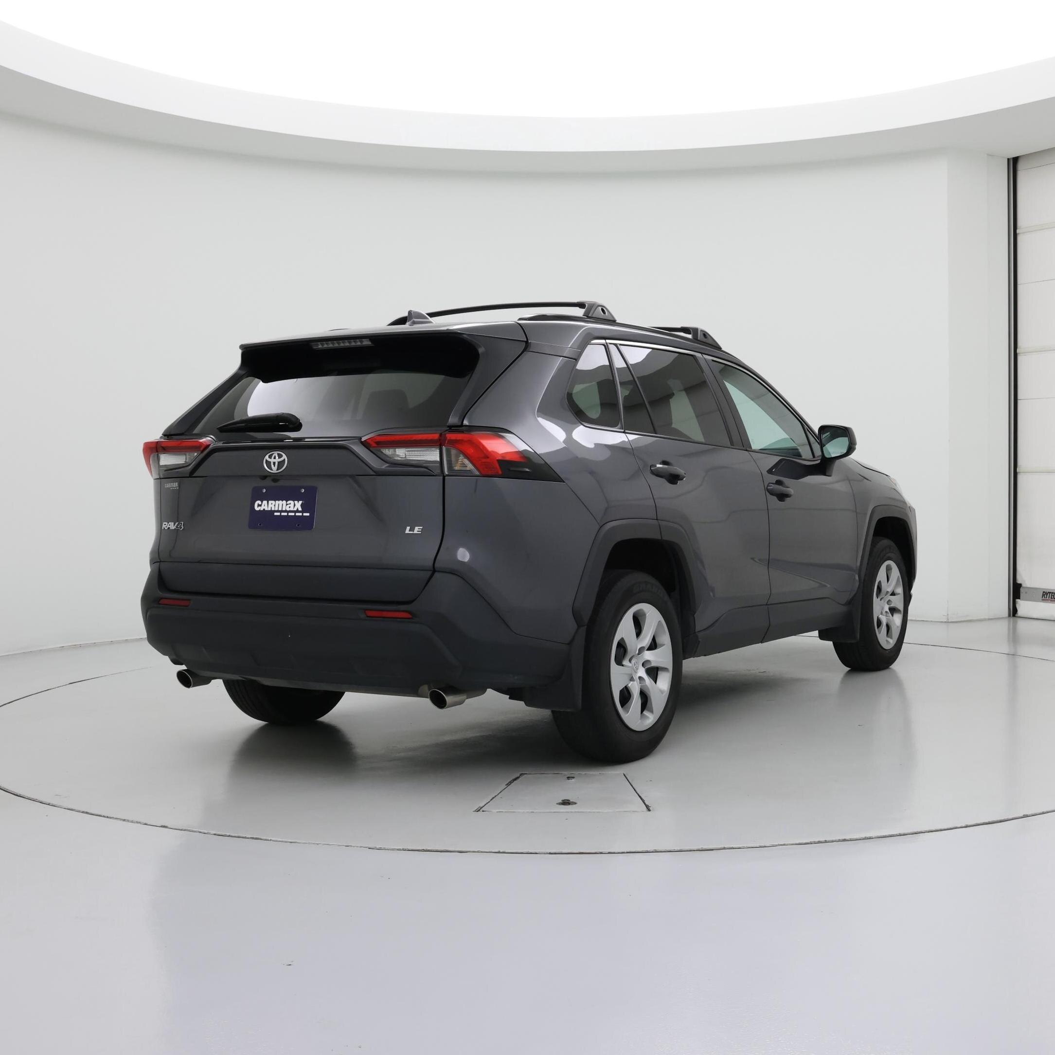 Thumbnail: 2021 Toyota RAV4 - 8