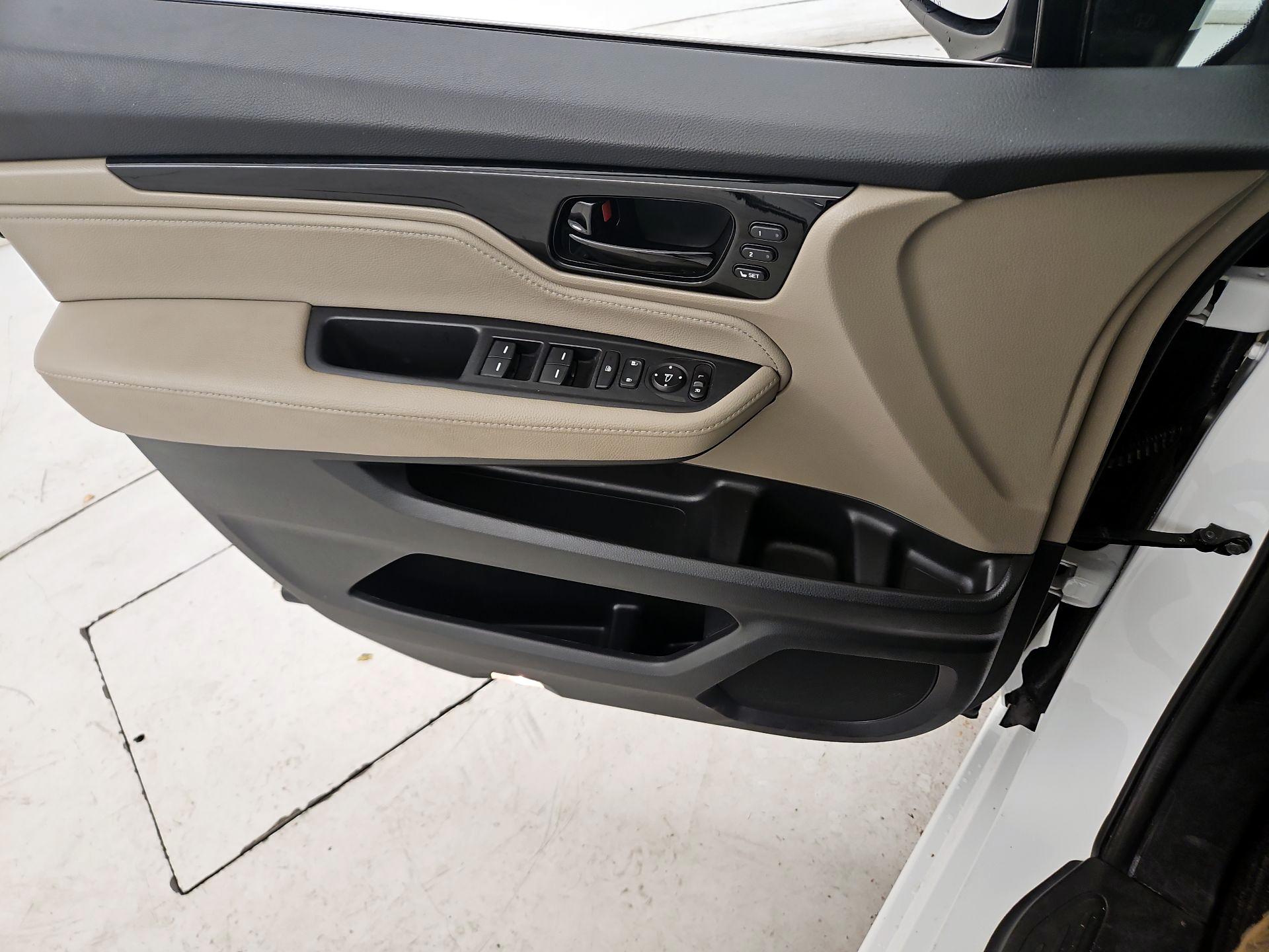 Thumbnail: 2022 Honda Odyssey - 12