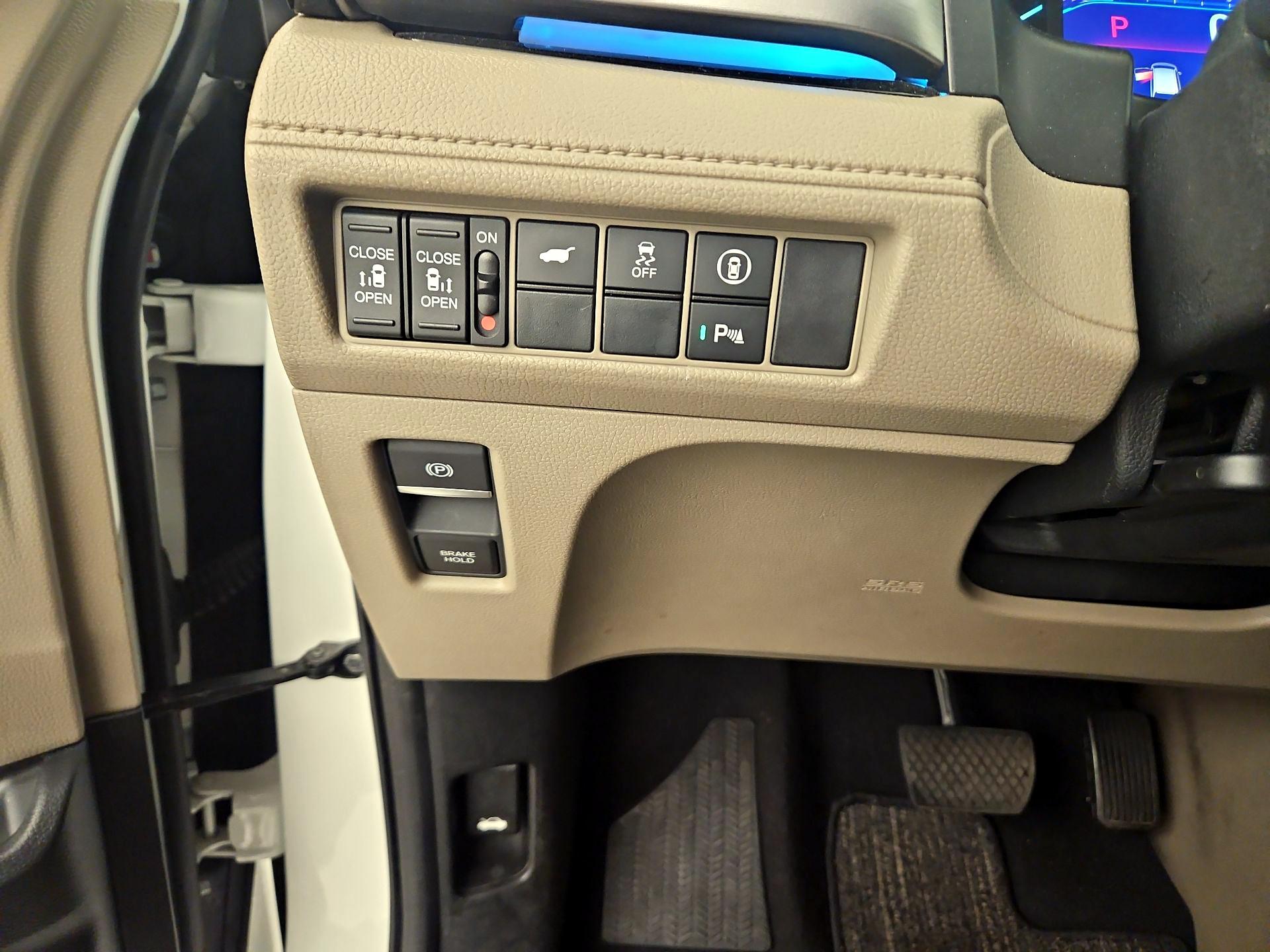 Thumbnail: 2022 Honda Odyssey - 13