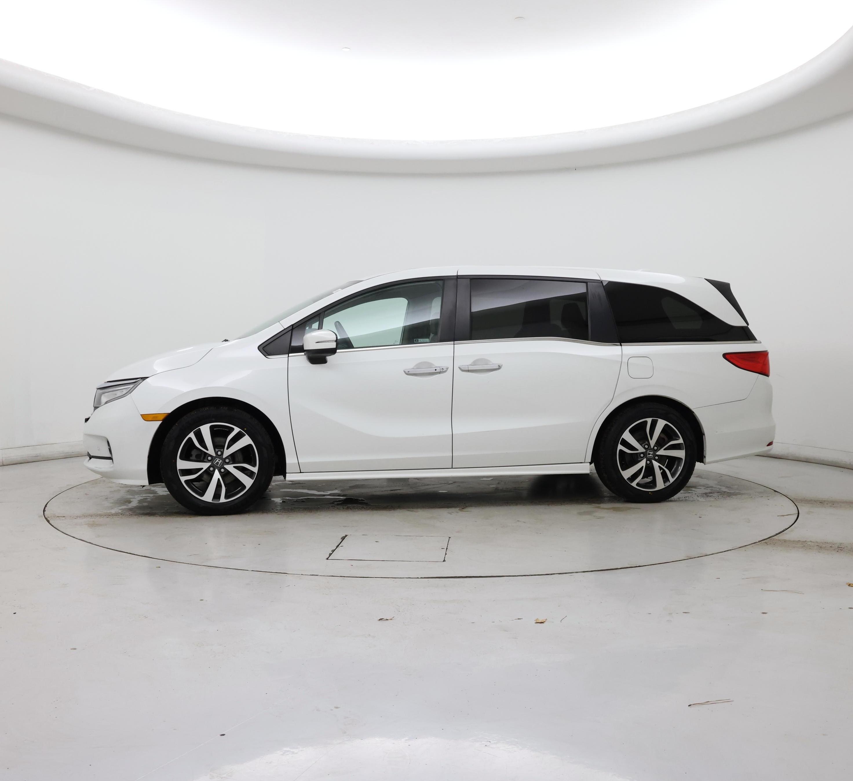 Thumbnail: 2022 Honda Odyssey - 3