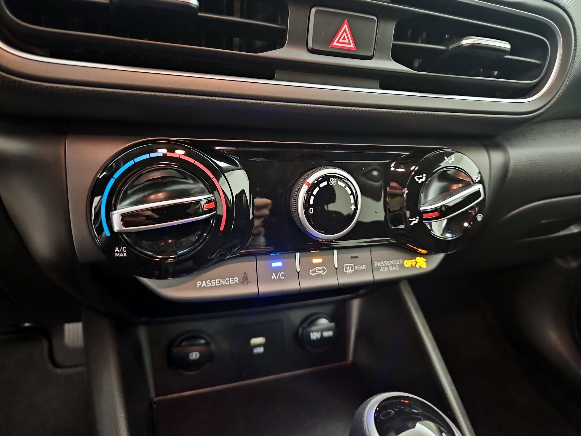 Thumbnail: 2022 Hyundai Kona - 16