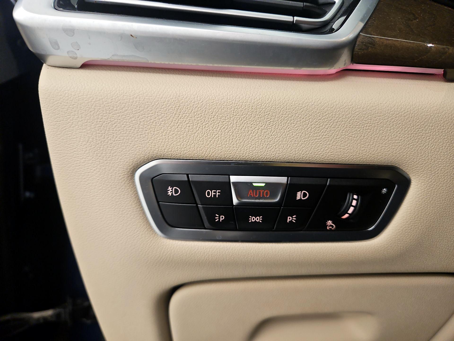 Thumbnail: 2020 BMW X5 - 13