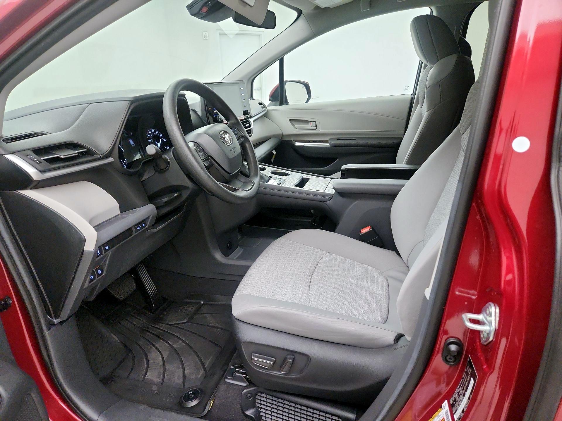 Thumbnail: 2024 Toyota Sienna - 11