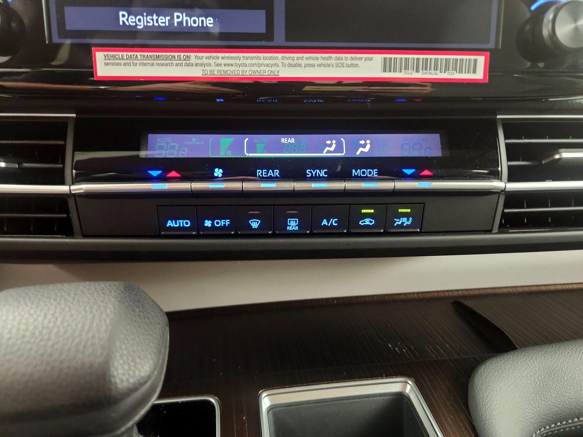 Thumbnail: 2024 Toyota Sienna - 16