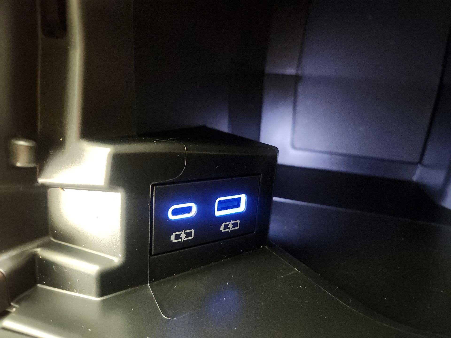 Thumbnail: 2024 Toyota Sienna - 18