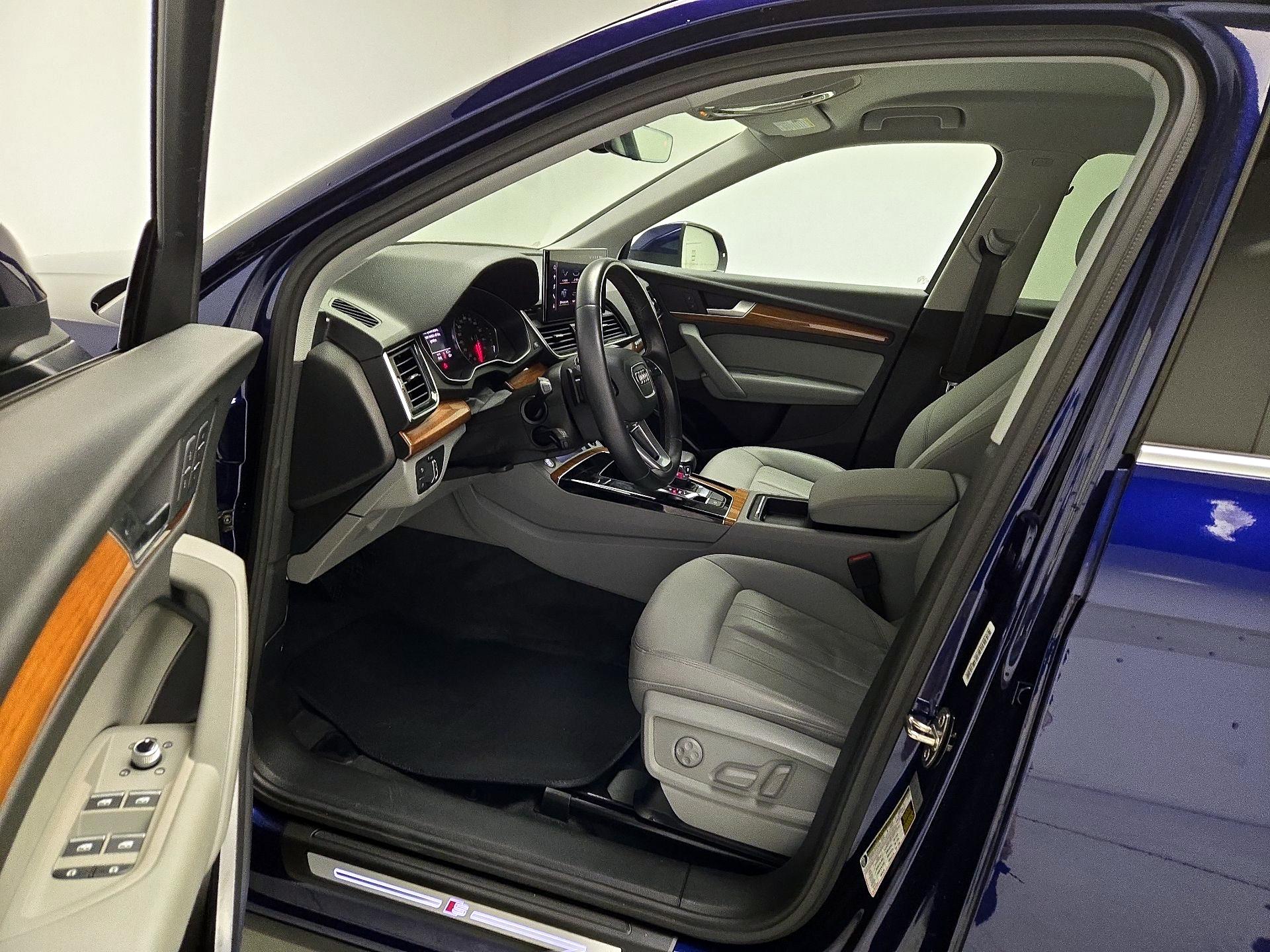 Thumbnail: 2022 Audi Q5 - 11