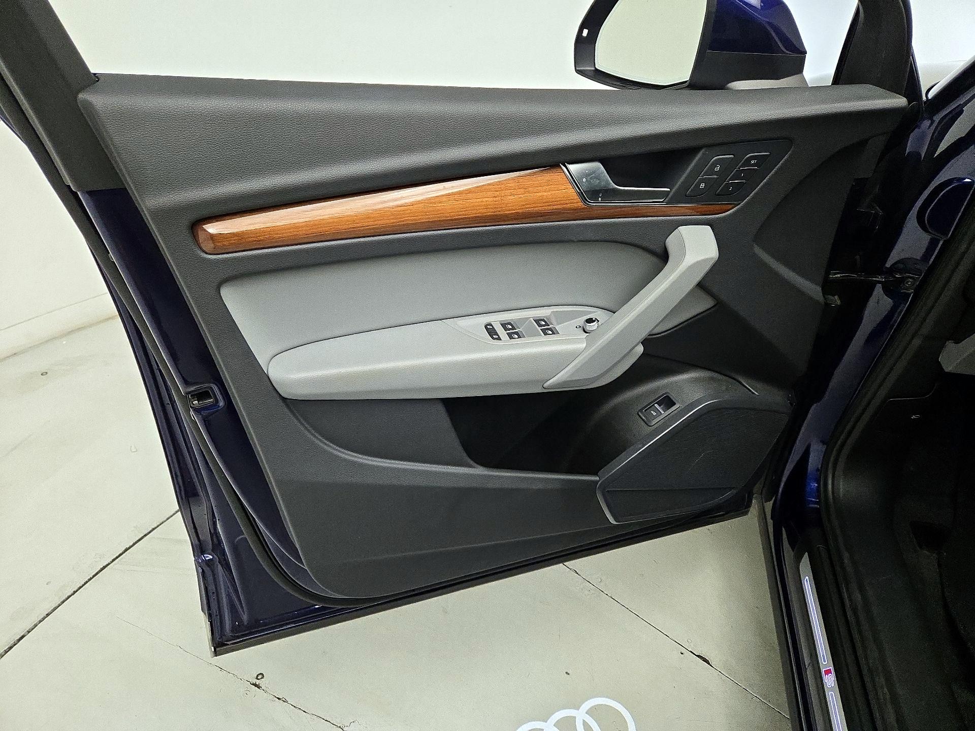 Thumbnail: 2022 Audi Q5 - 12