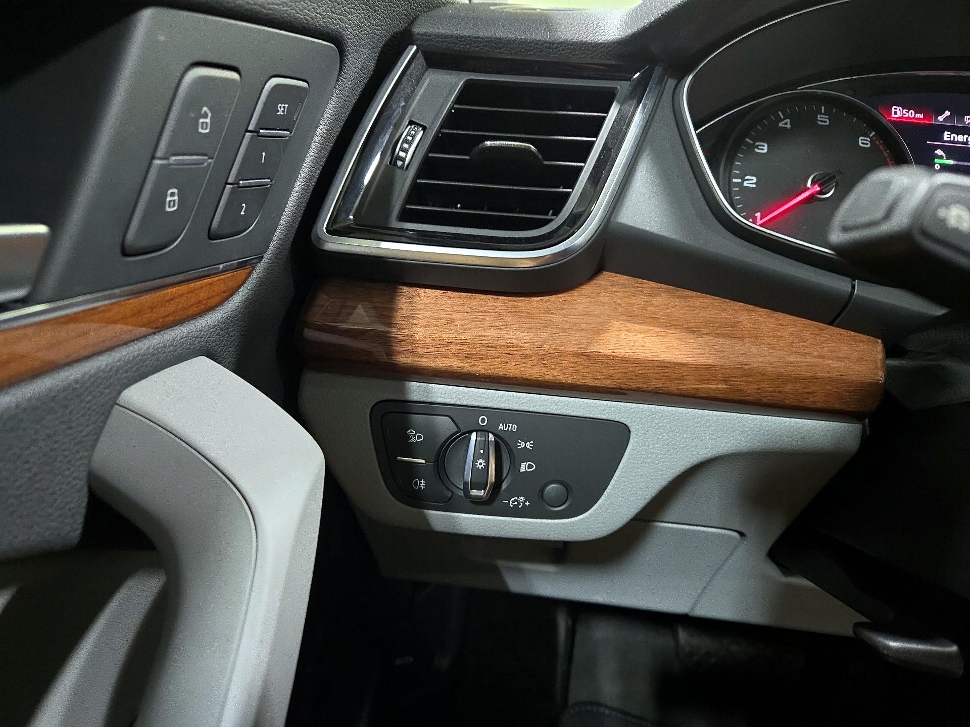 Thumbnail: 2022 Audi Q5 - 13