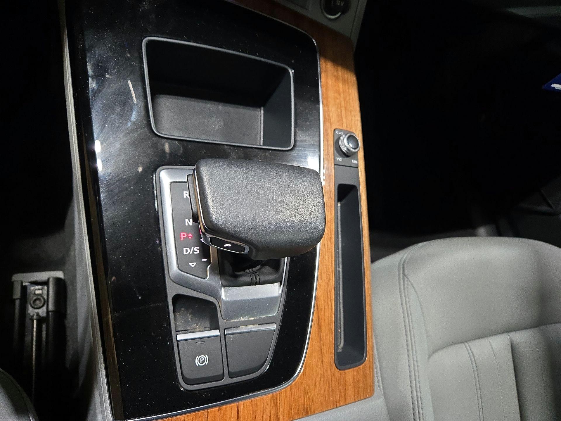 Thumbnail: 2022 Audi Q5 - 17