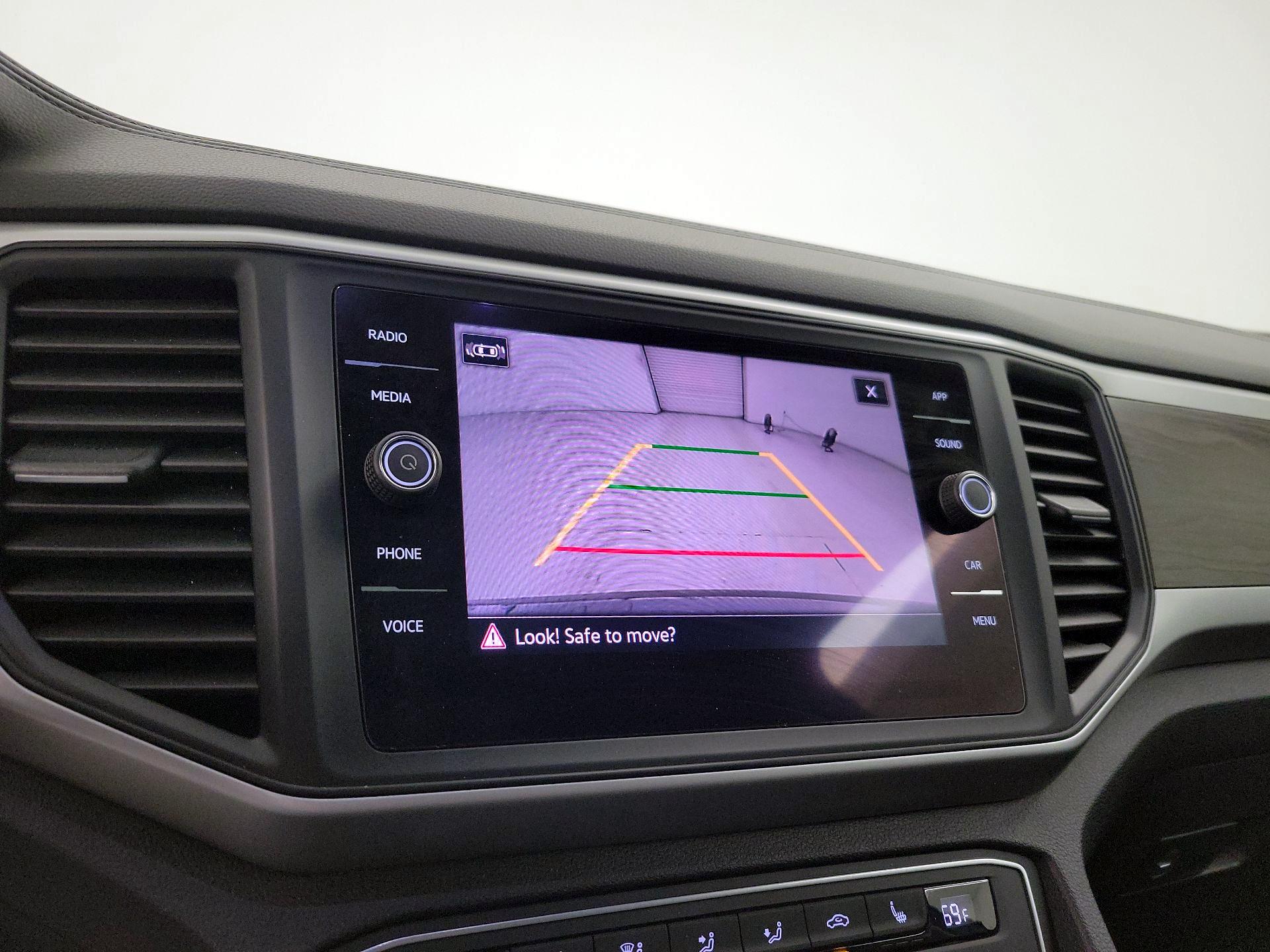 Thumbnail: 2021 Volkswagen Atlas - 14