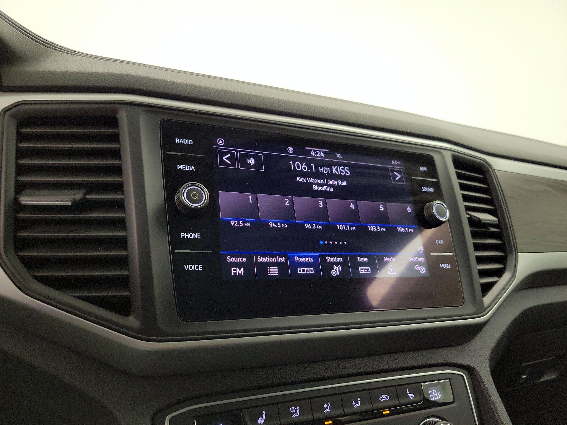 Thumbnail: 2021 Volkswagen Atlas - 15