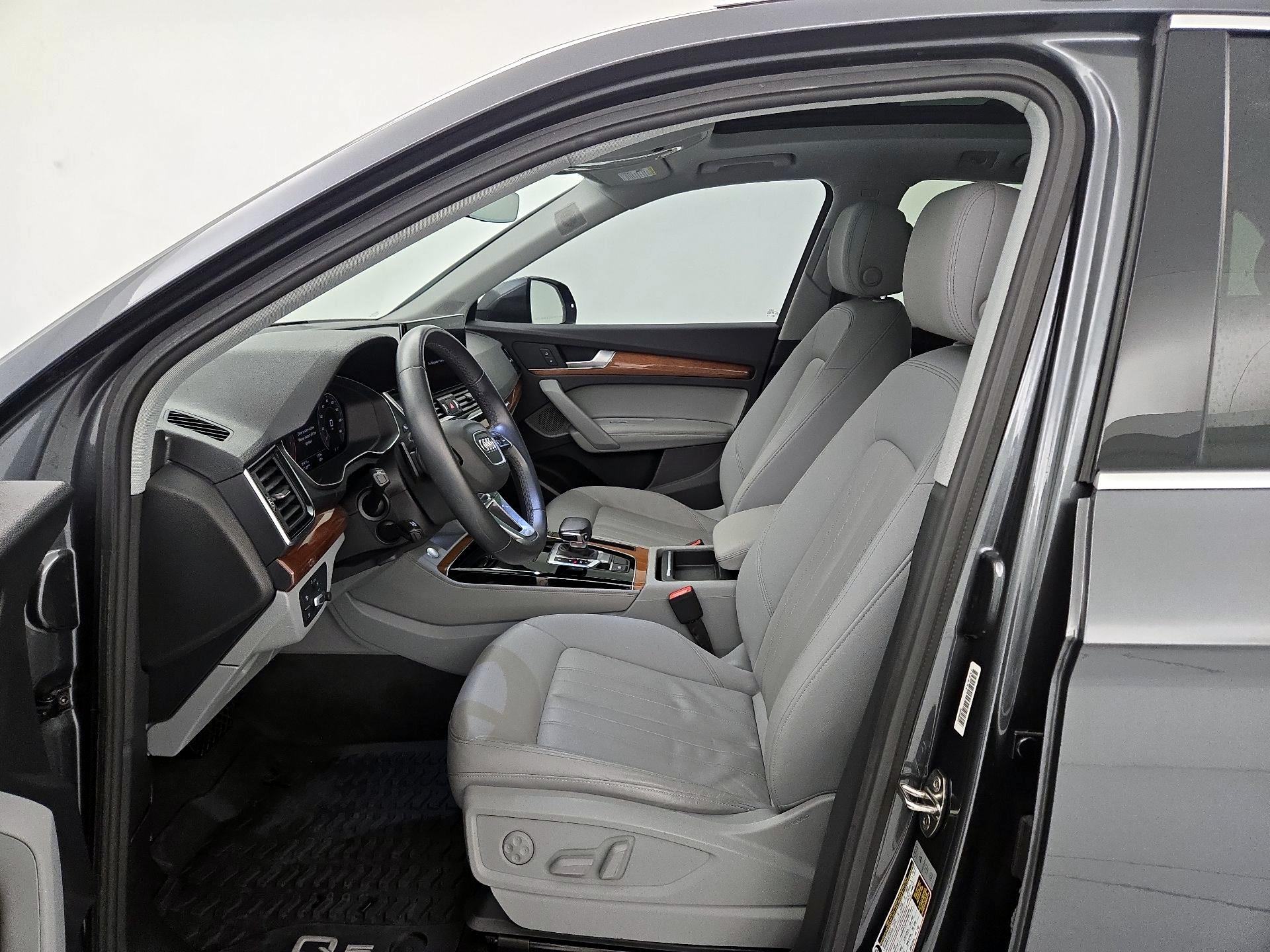 Thumbnail: 2022 Audi Q5 - 11