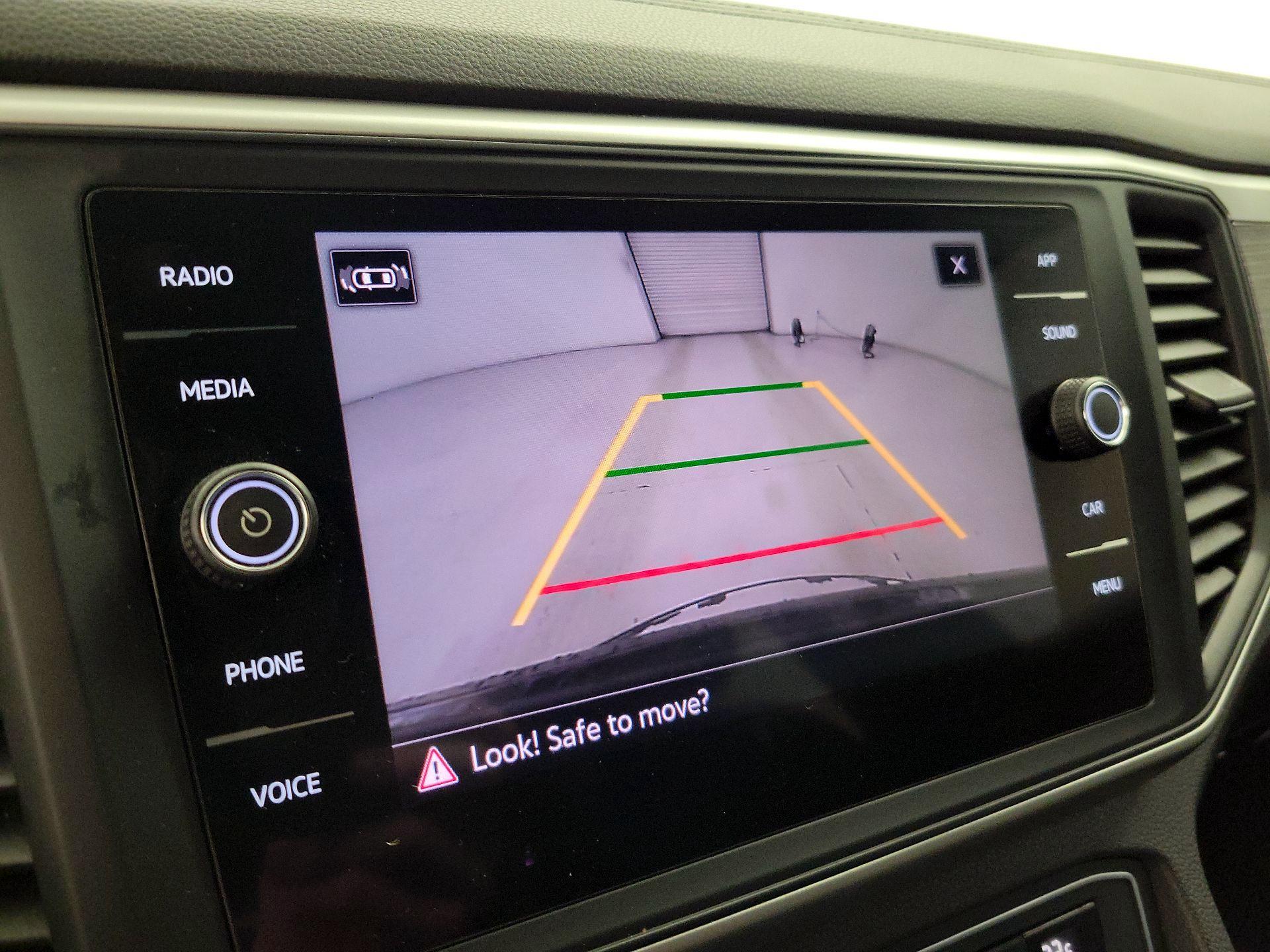 Thumbnail: 2021 Volkswagen Atlas - 14