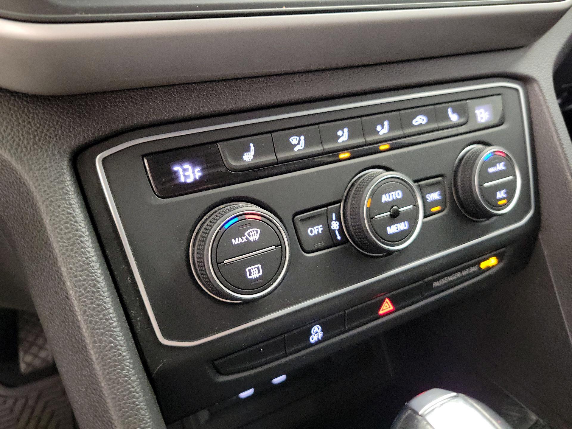 Thumbnail: 2021 Volkswagen Atlas - 16