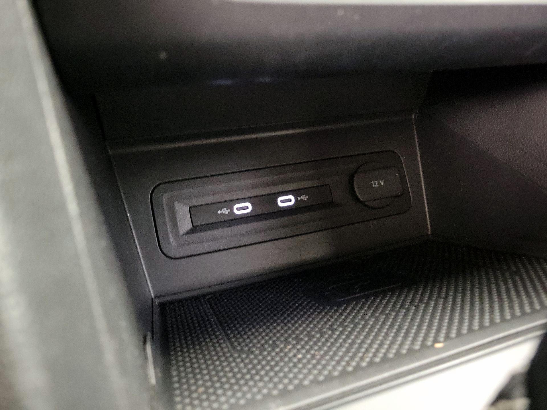 Thumbnail: 2021 Volkswagen Atlas - 18