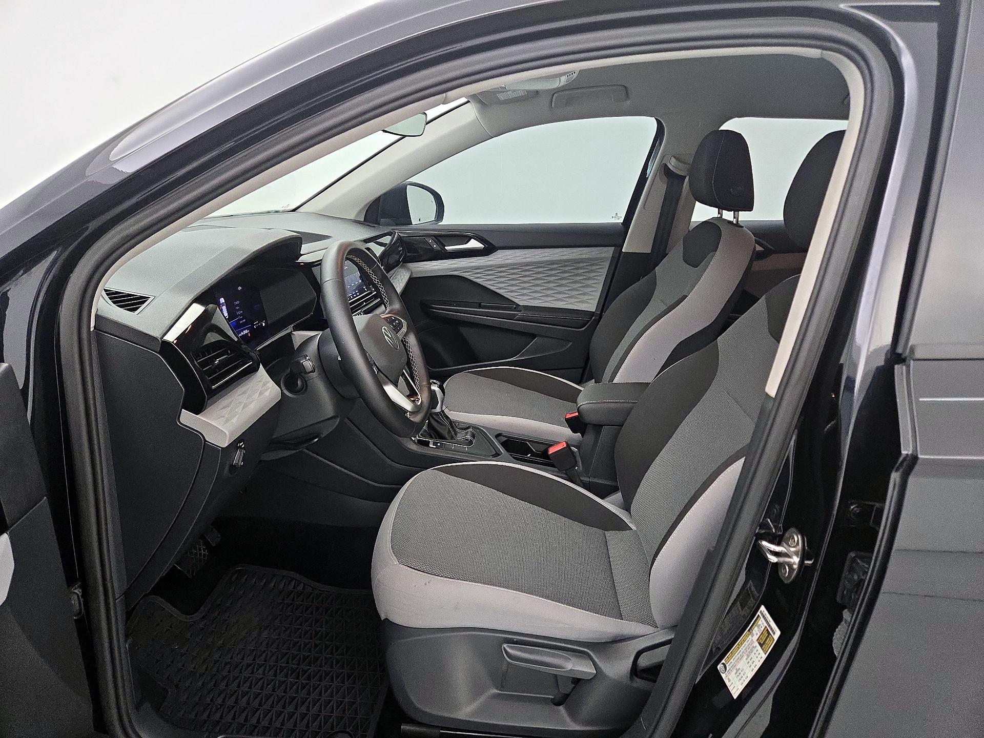 Thumbnail: 2024 Volkswagen Taos - 11