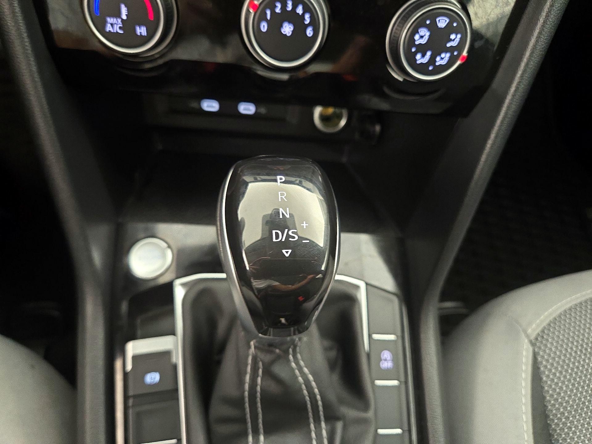 Thumbnail: 2024 Volkswagen Taos - 17