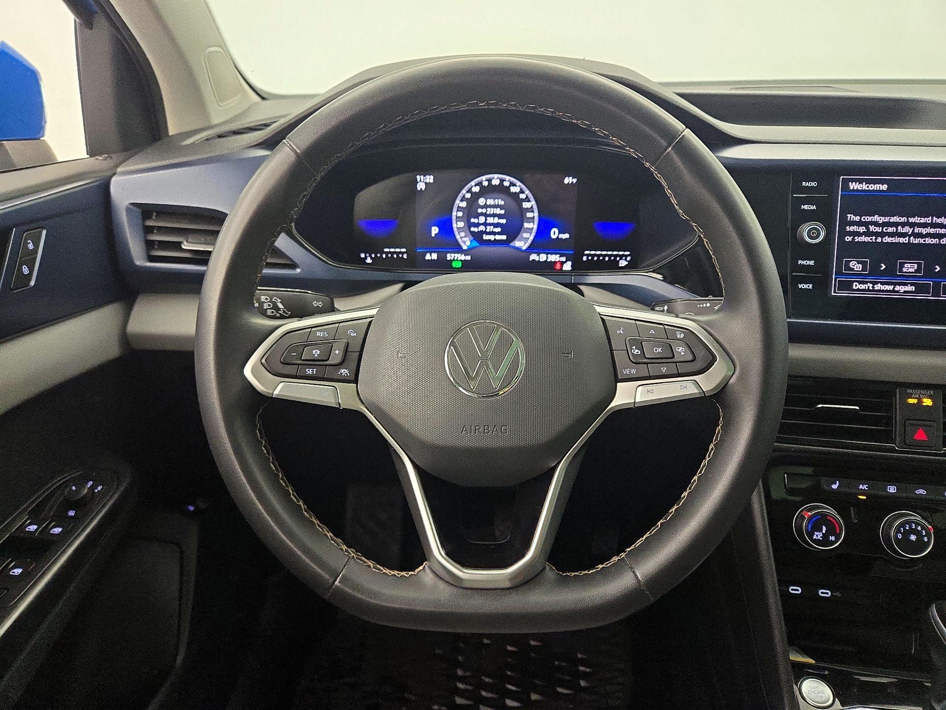 Thumbnail: 2023 Volkswagen Taos - 10