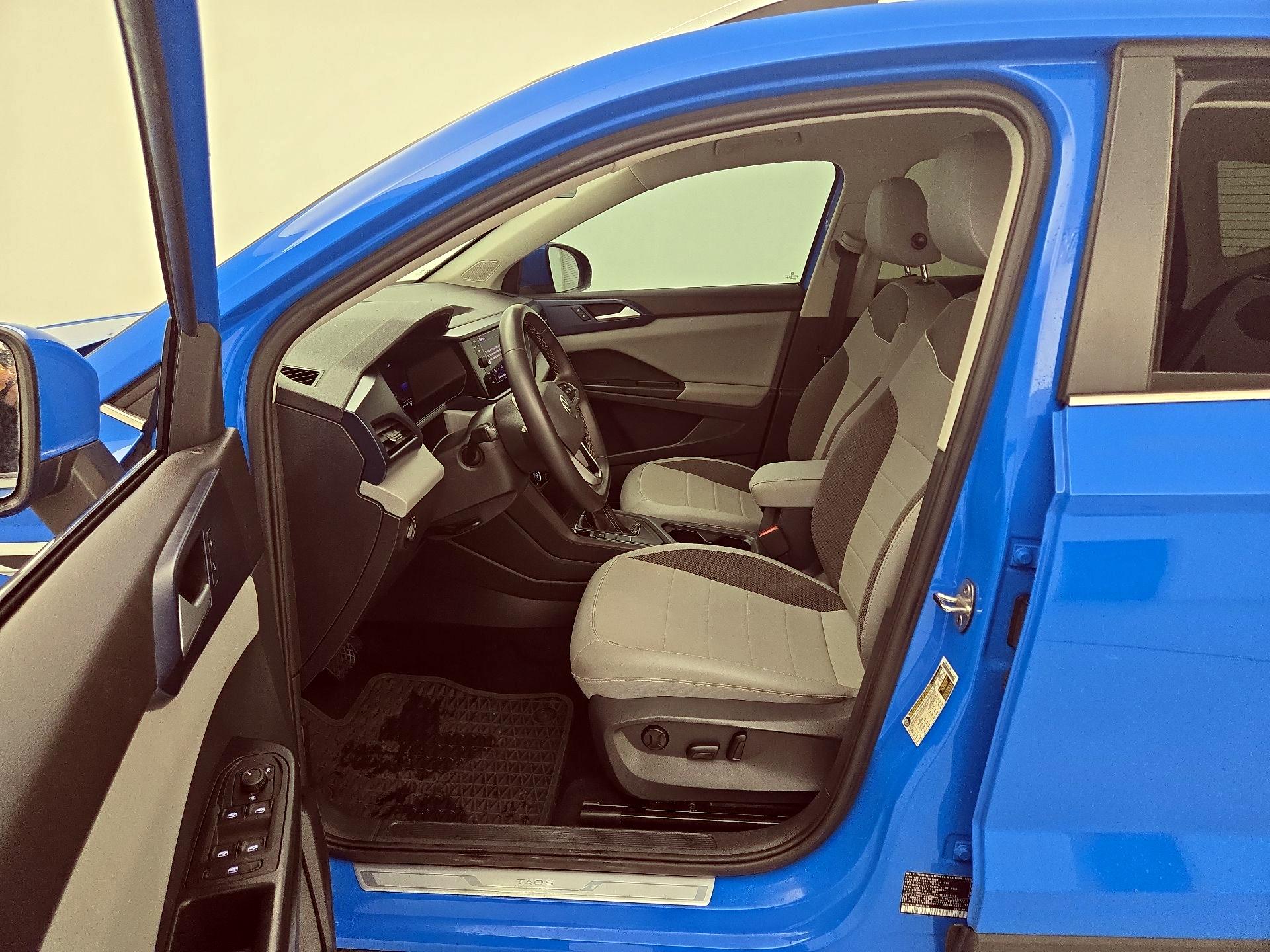 Thumbnail: 2023 Volkswagen Taos - 11