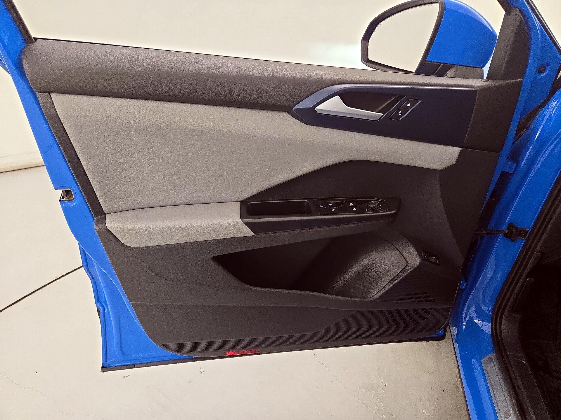 Thumbnail: 2023 Volkswagen Taos - 12