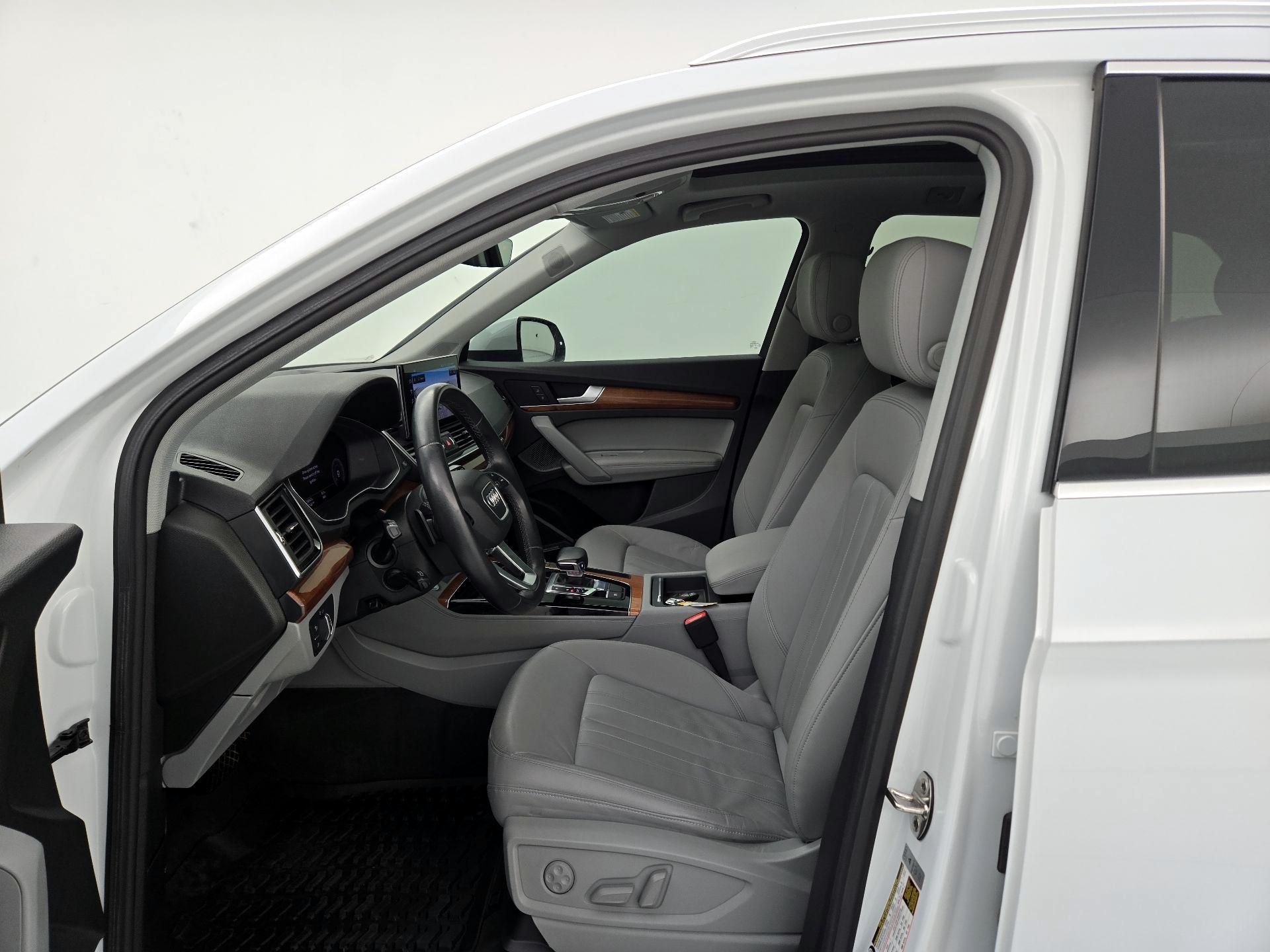 Thumbnail: 2022 Audi Q5 - 11