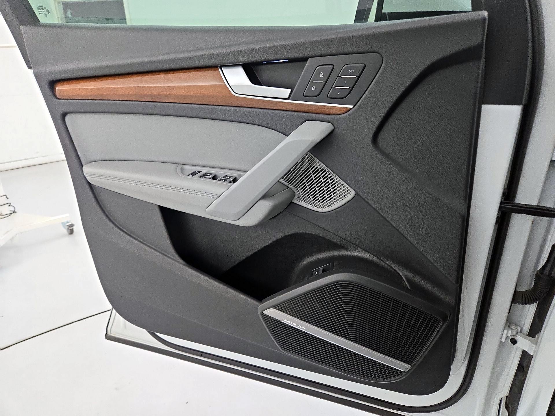 Thumbnail: 2022 Audi Q5 - 12