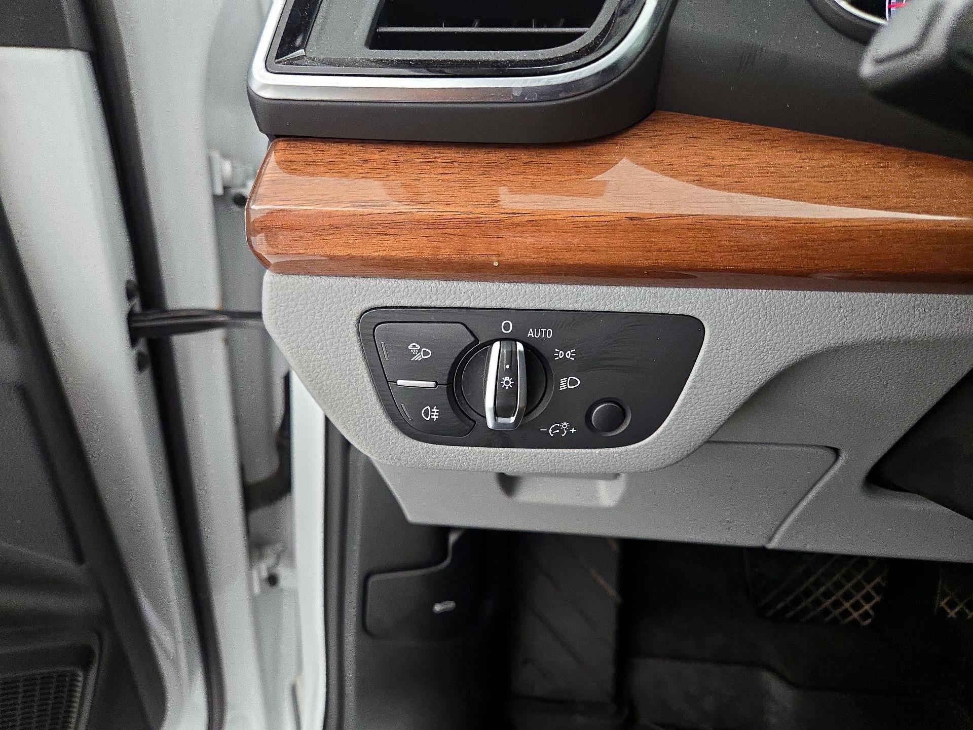 Thumbnail: 2022 Audi Q5 - 13