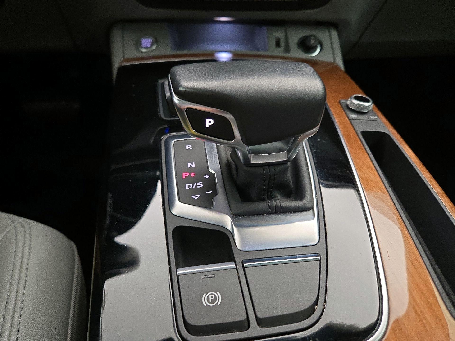 Thumbnail: 2022 Audi Q5 - 18