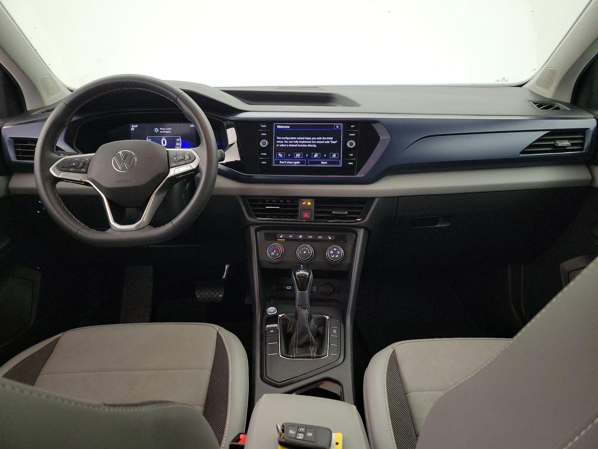 Thumbnail: 2022 Volkswagen Taos - 9