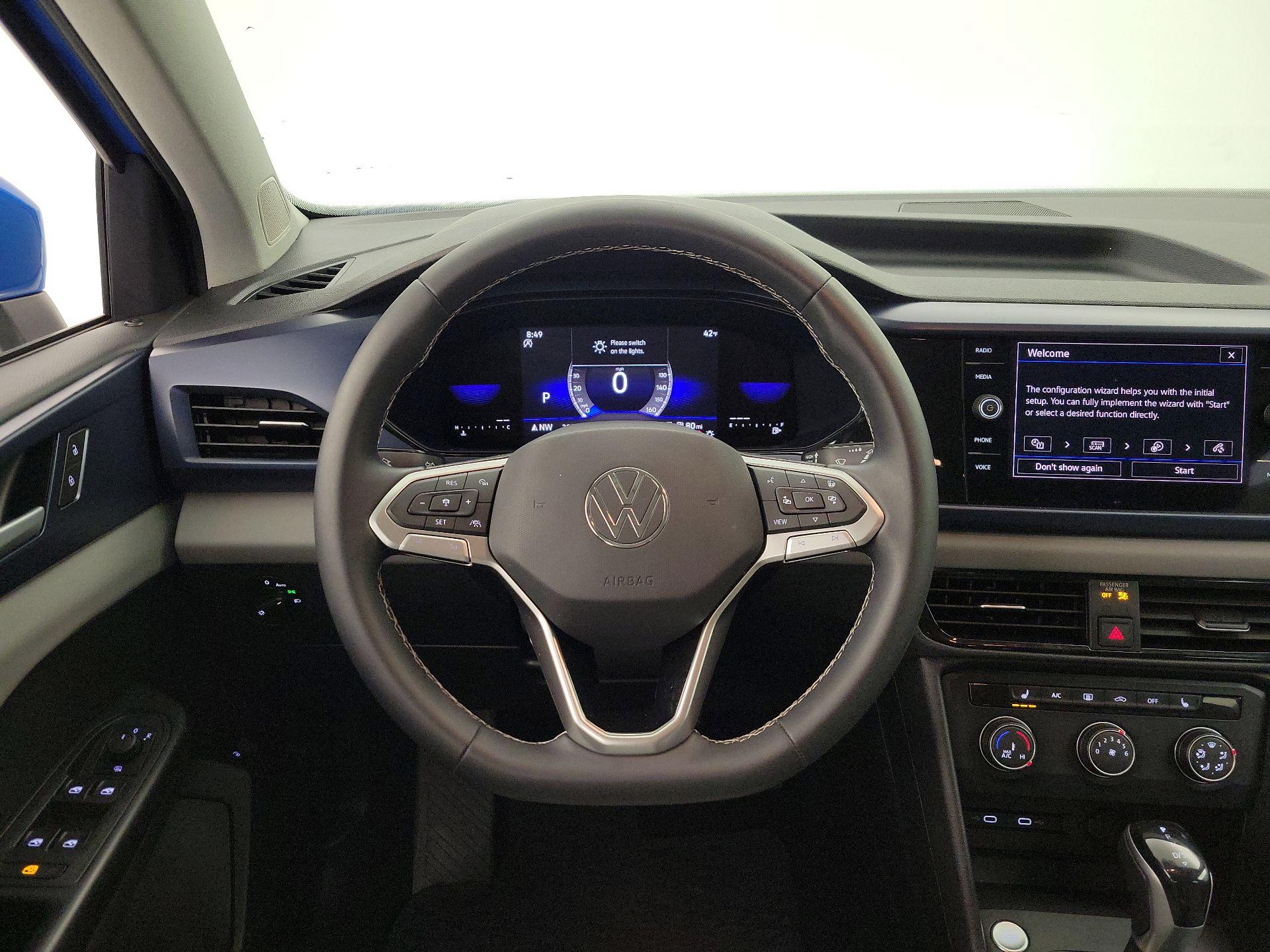 Thumbnail: 2022 Volkswagen Taos - 10