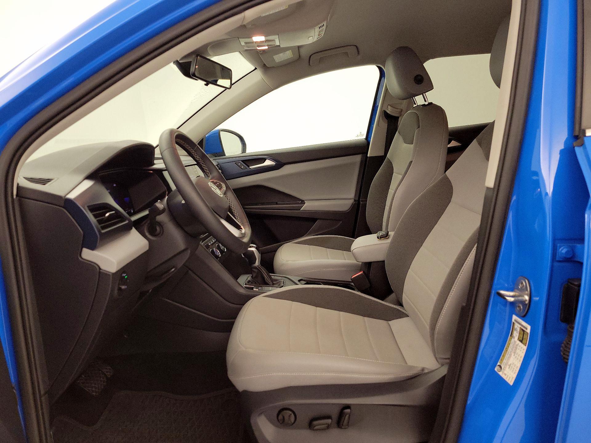 Thumbnail: 2022 Volkswagen Taos - 11