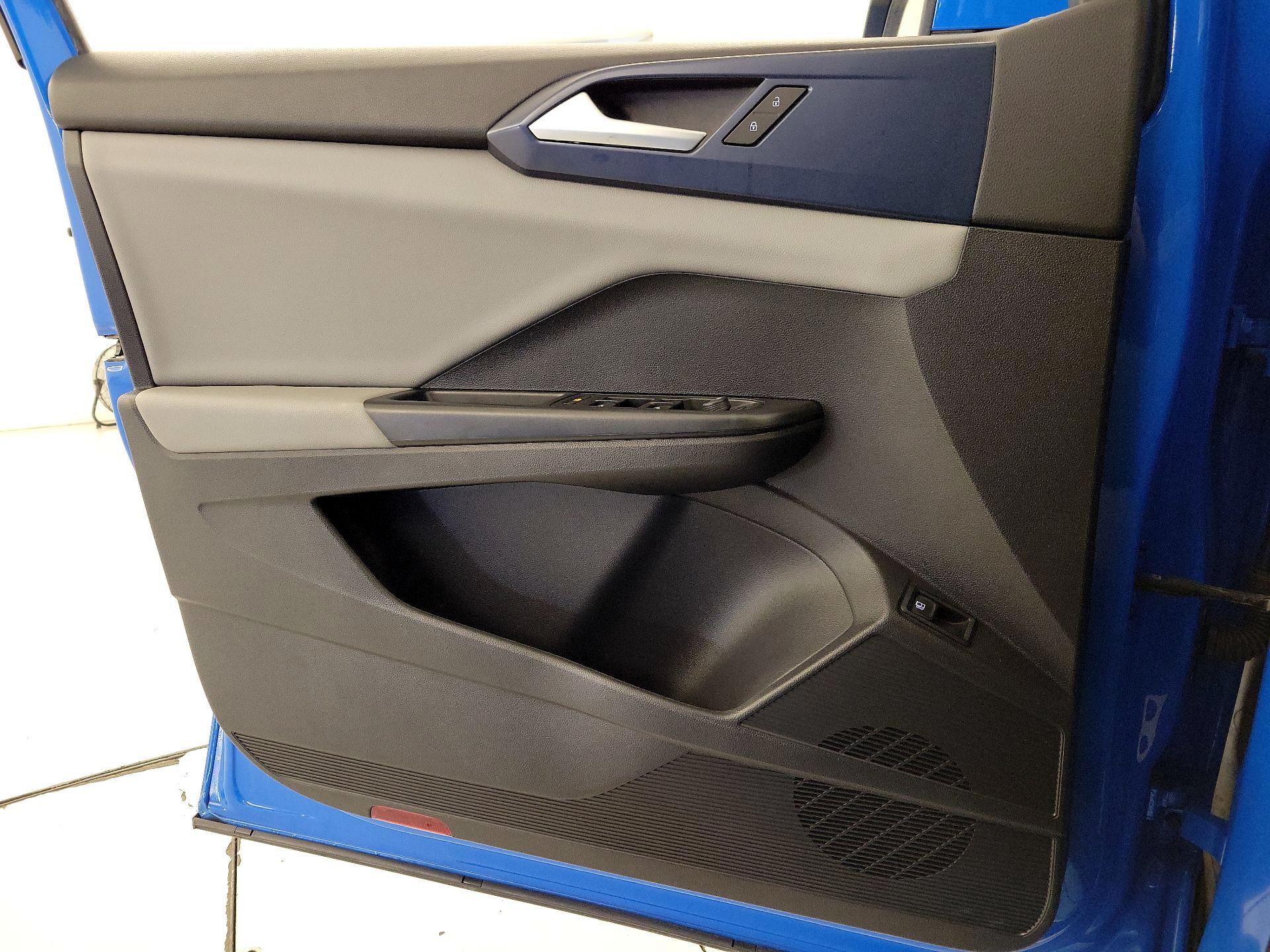 Thumbnail: 2022 Volkswagen Taos - 12