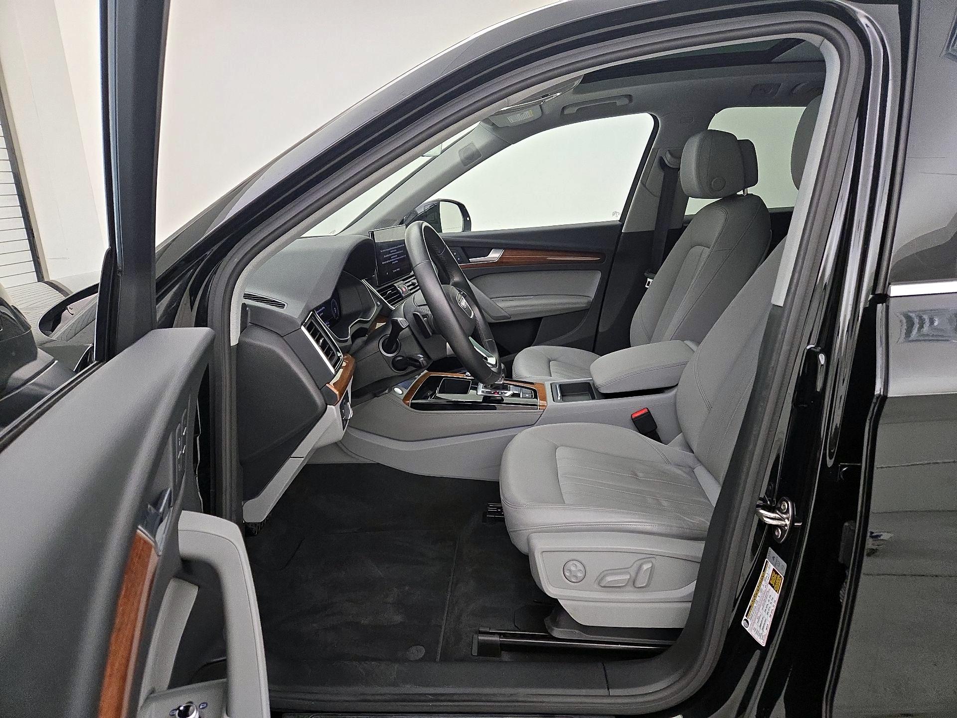 Thumbnail: 2022 Audi Q5 - 11