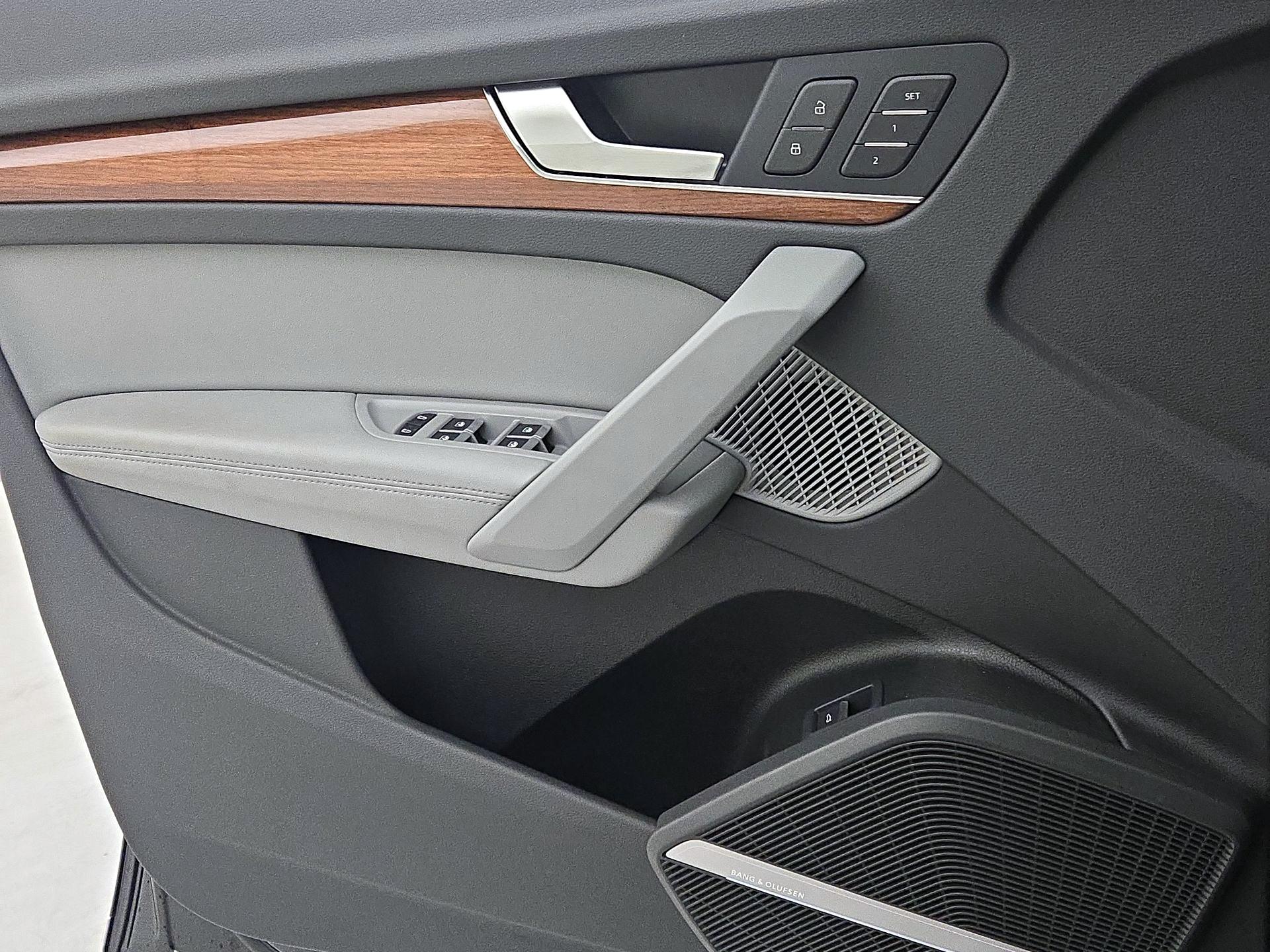 Thumbnail: 2022 Audi Q5 - 12