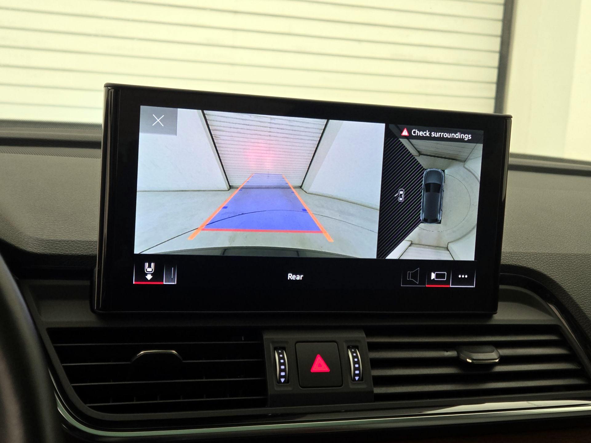 Thumbnail: 2022 Audi Q5 - 14