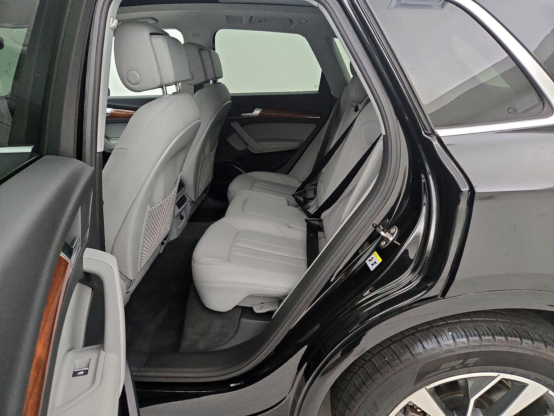 Thumbnail: 2022 Audi Q5 - 18