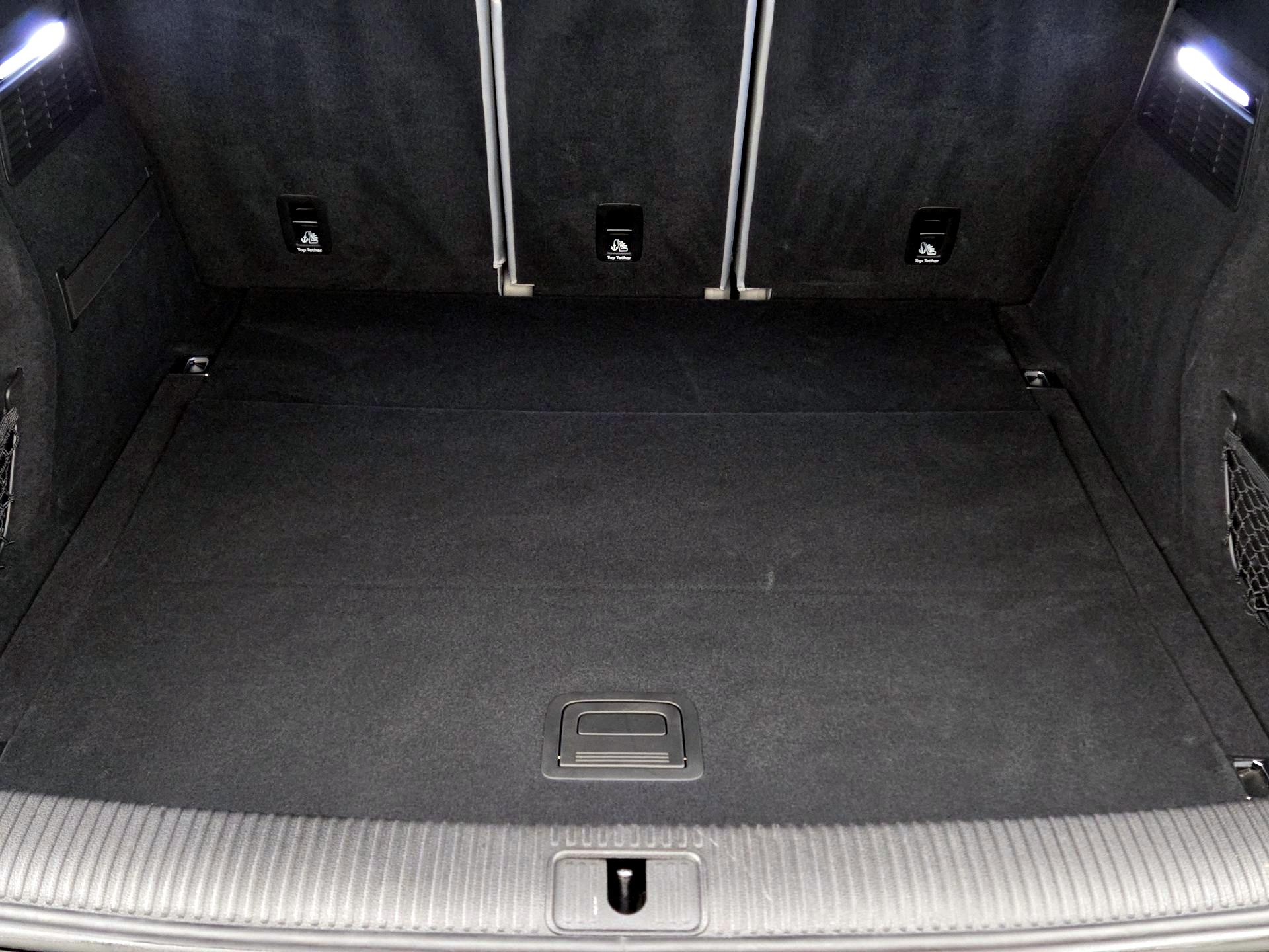 Thumbnail: 2022 Audi Q5 - 19