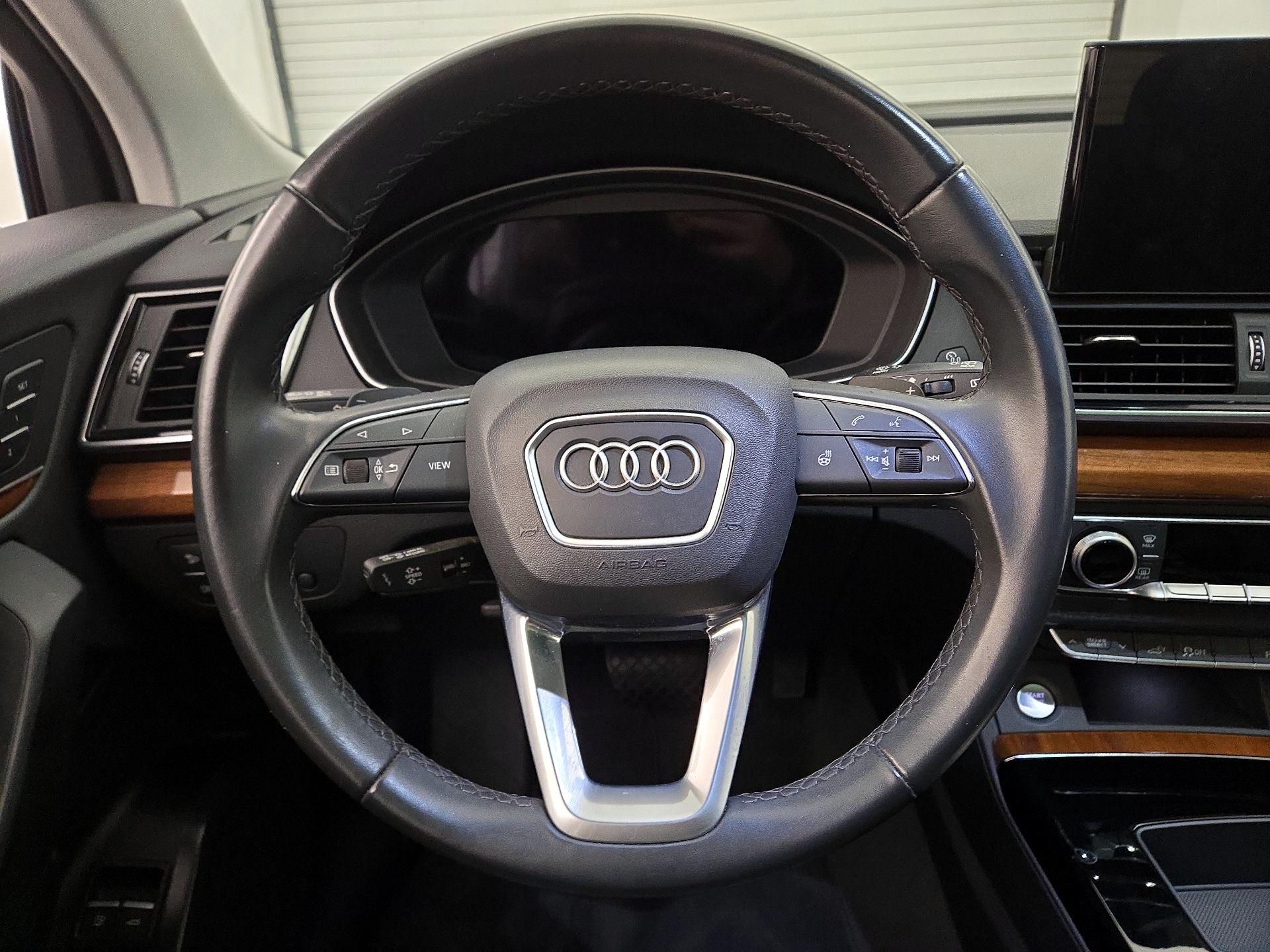 Thumbnail: 2023 Audi Q5 - 10