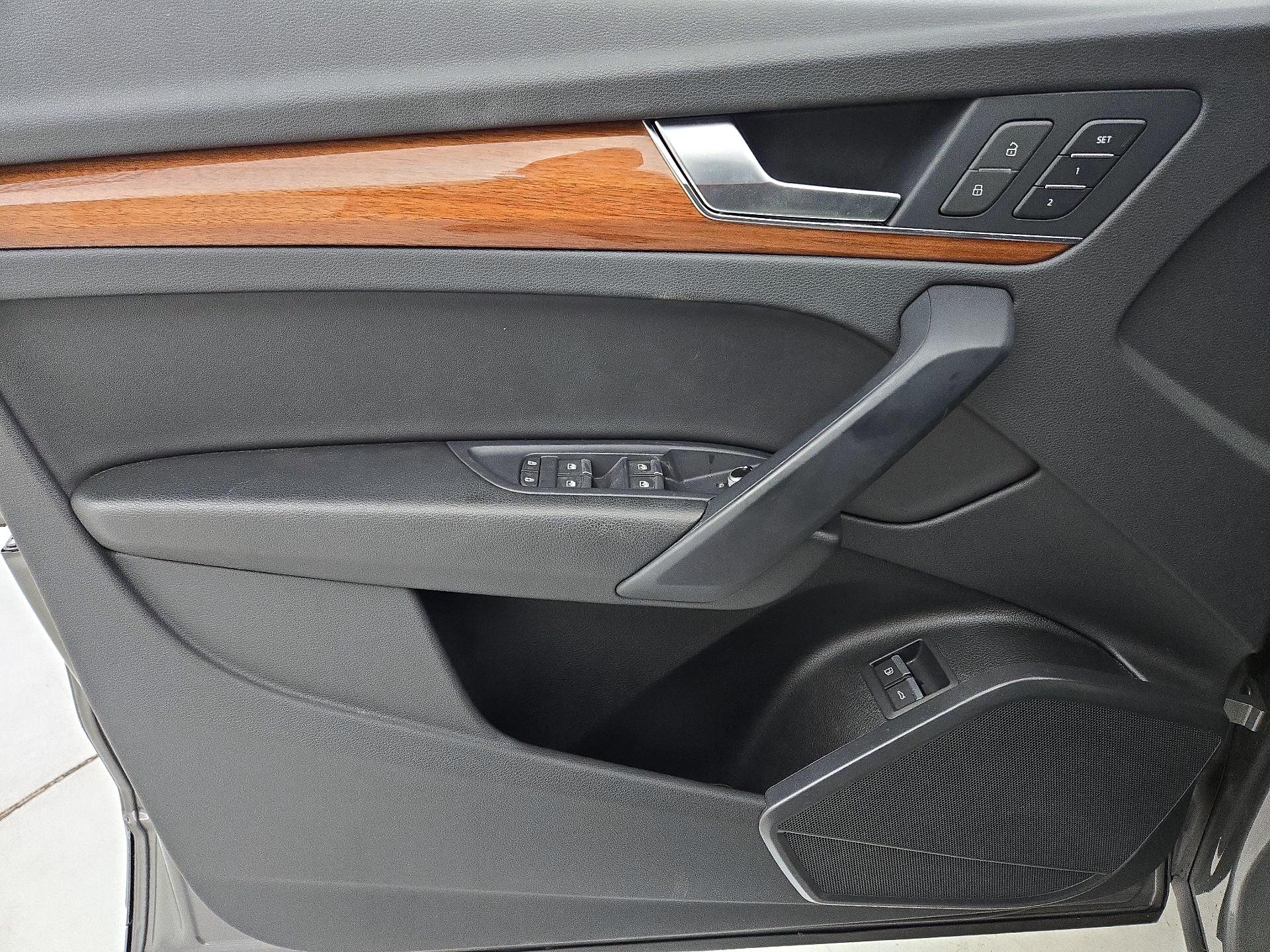 Thumbnail: 2023 Audi Q5 - 12