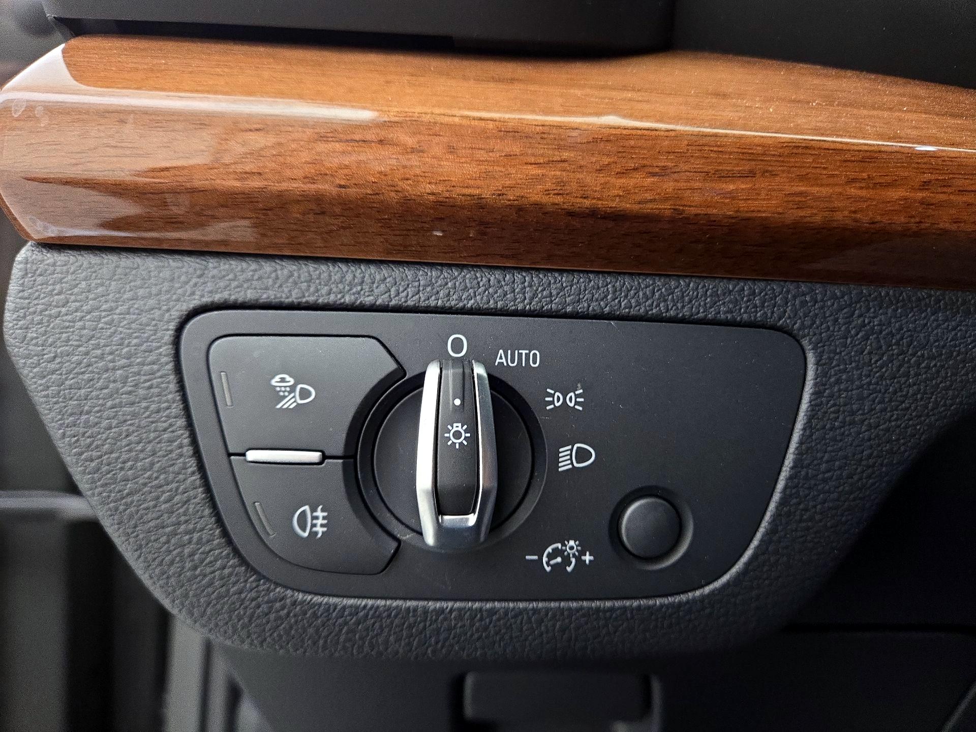 Thumbnail: 2023 Audi Q5 - 13