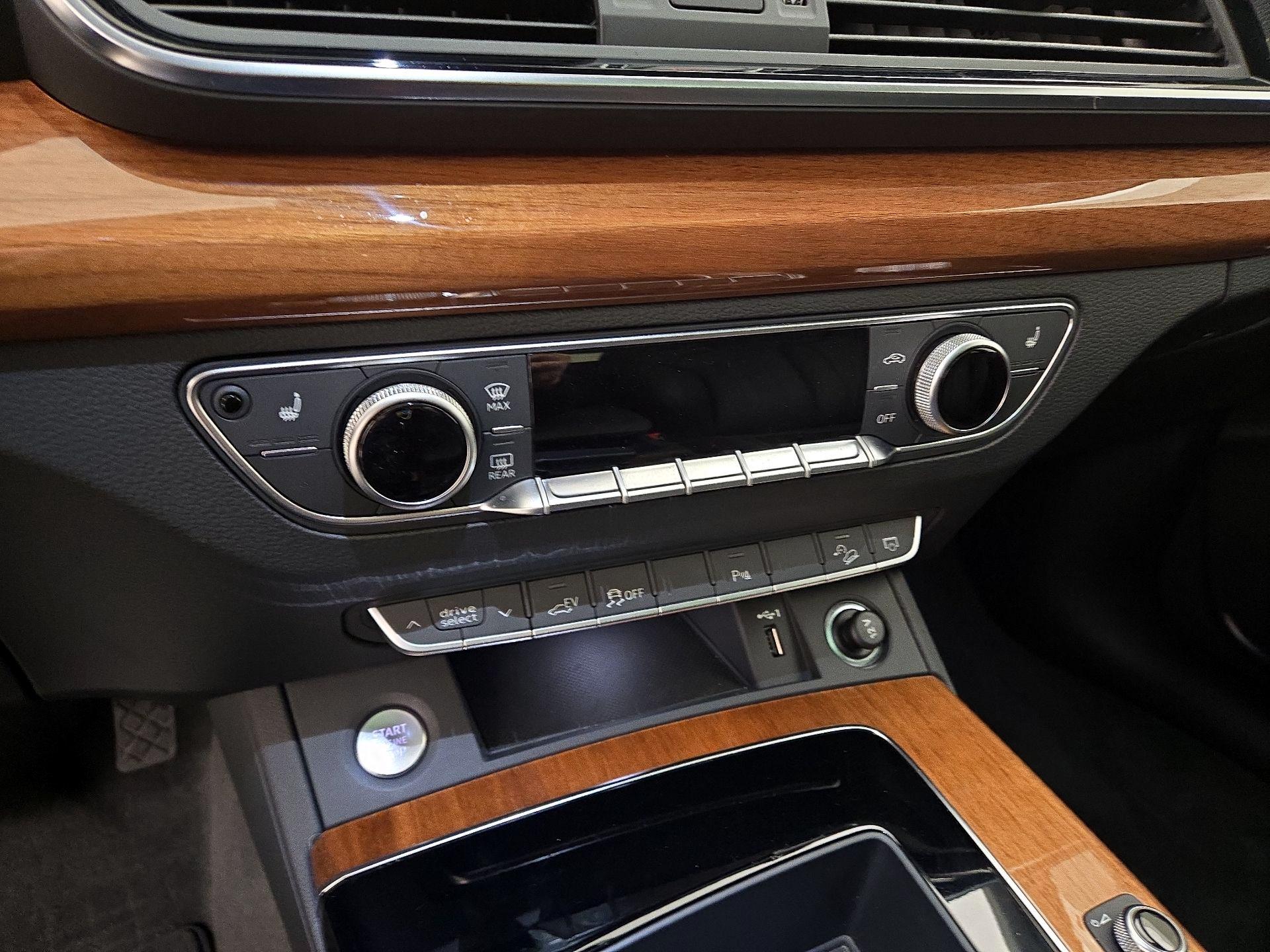 Thumbnail: 2023 Audi Q5 - 16