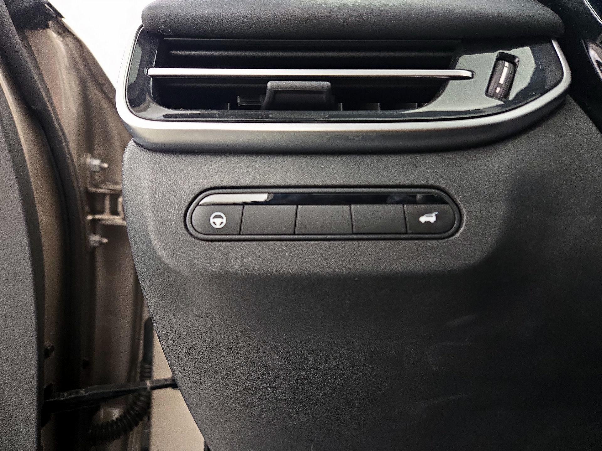 Thumbnail: 2023 INFINITI QX60 - 13