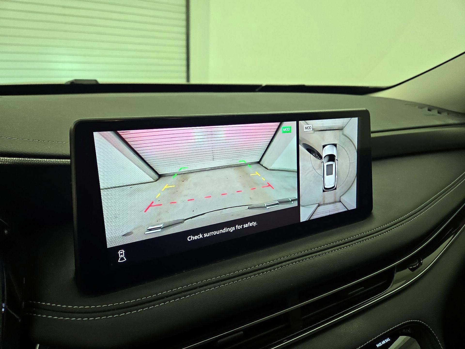 Thumbnail: 2023 INFINITI QX60 - 14