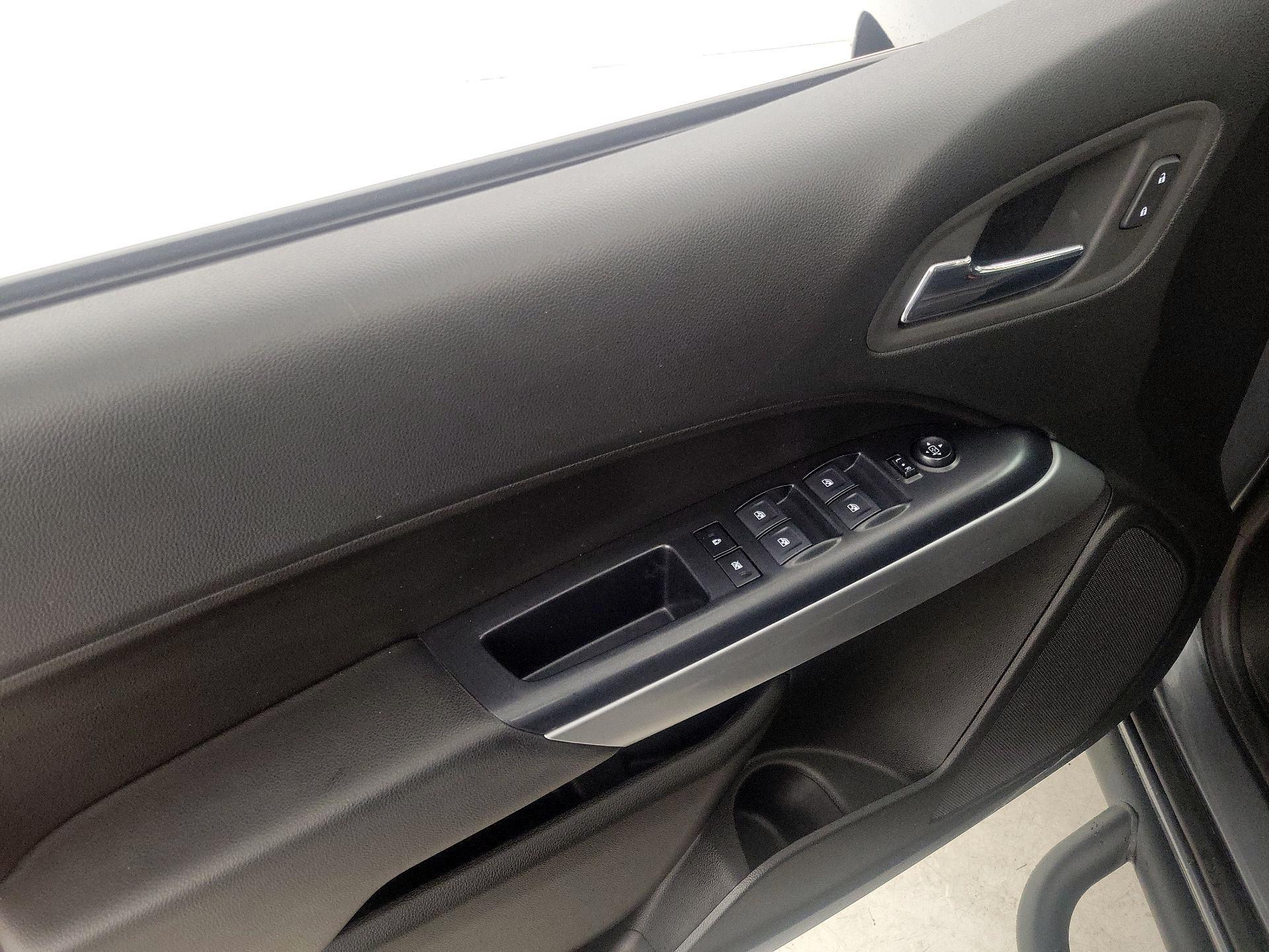 Thumbnail: 2022 Chevrolet Colorado - 12