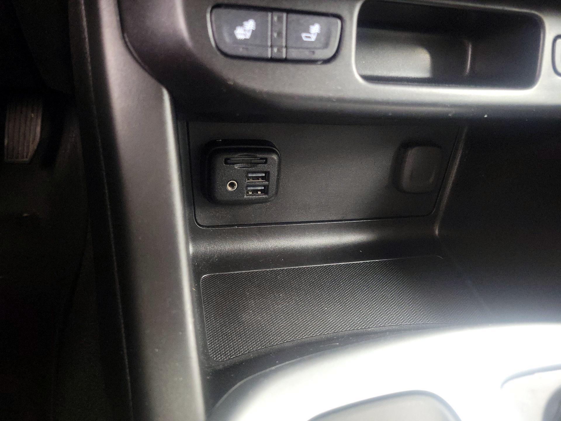 Thumbnail: 2022 Chevrolet Colorado - 19