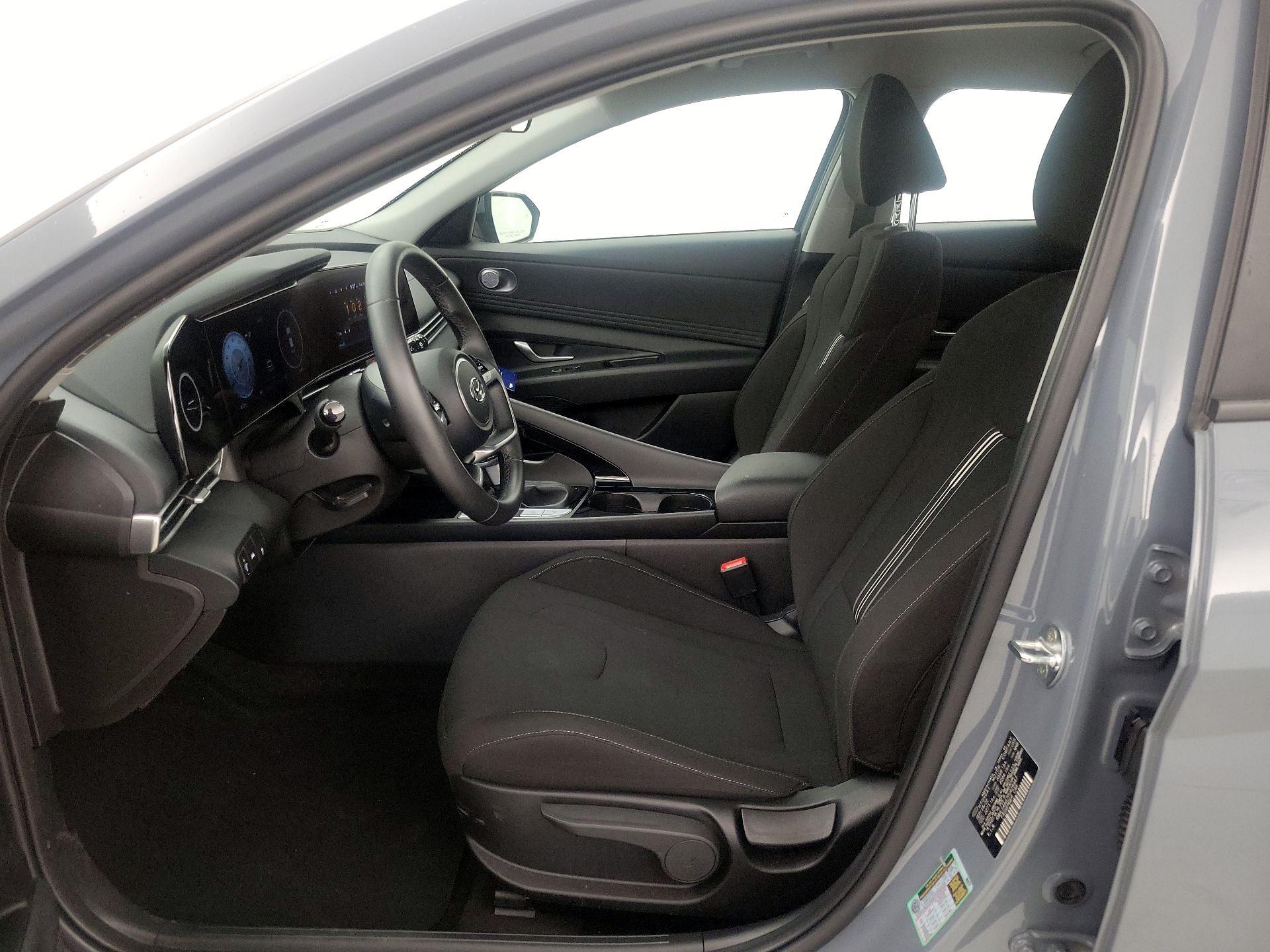 Thumbnail: 2023 Hyundai Elantra - 11